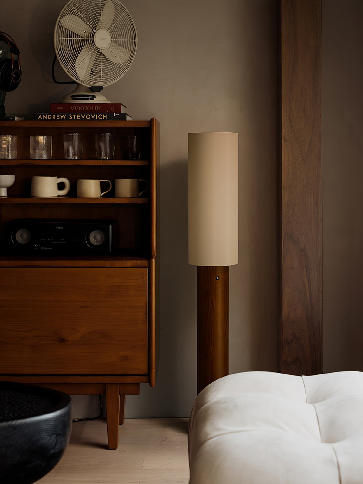 Uvynir Cylindrische houten vloerlamp
