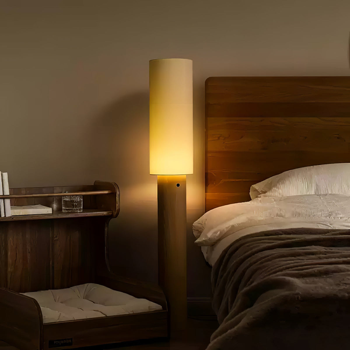 Uvynir Cylindrische houten vloerlamp
