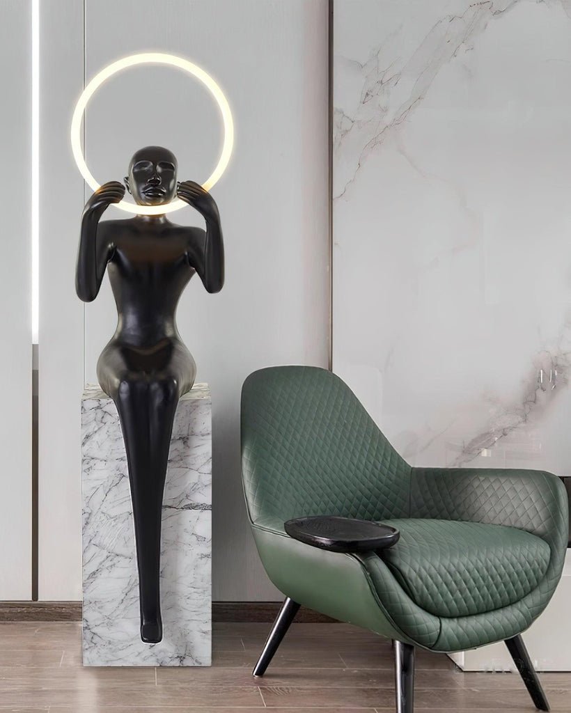 Orelaielle sculpturale vloerlamp in zwart