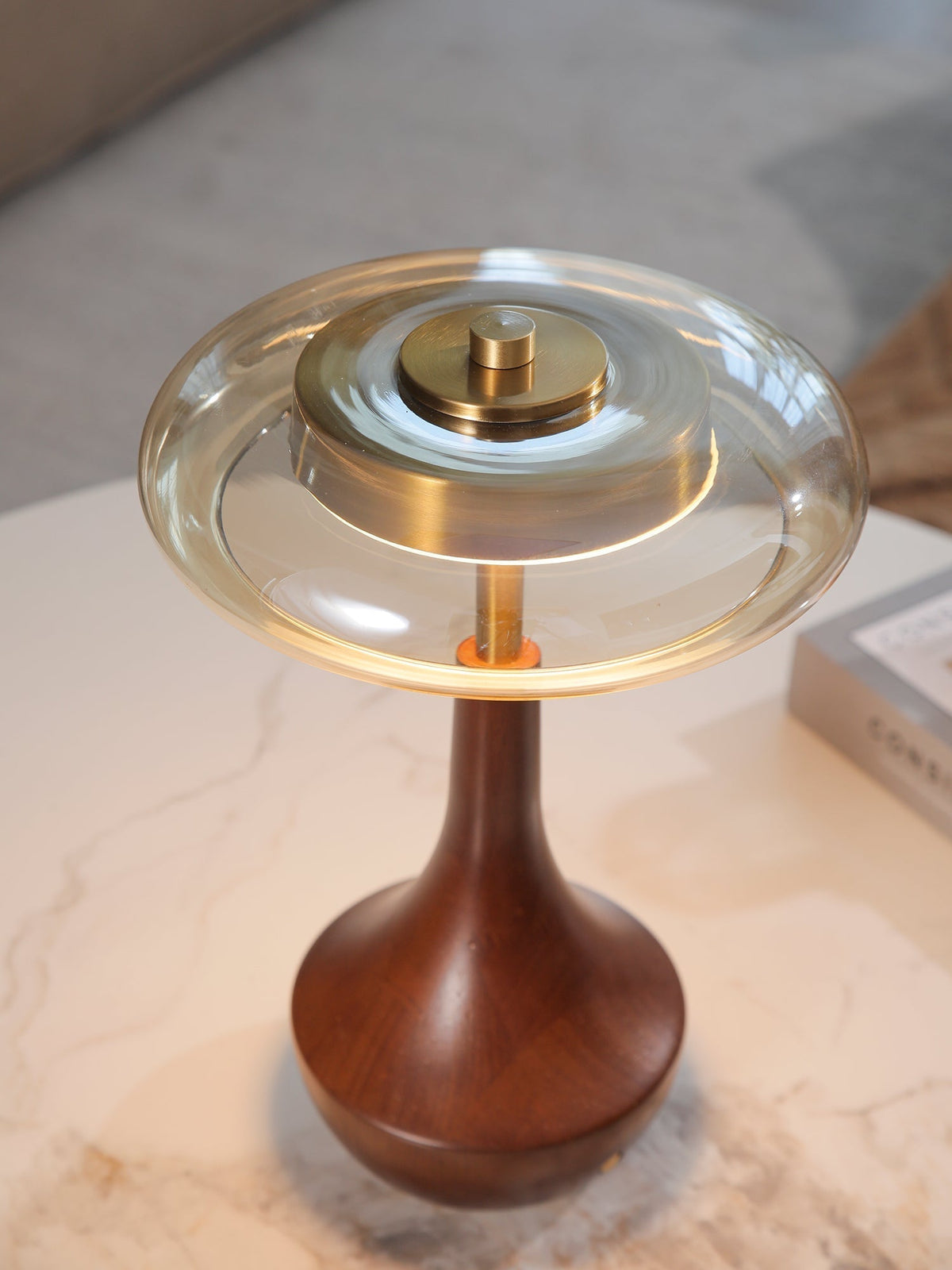 Orlan houten vintage tafellamp