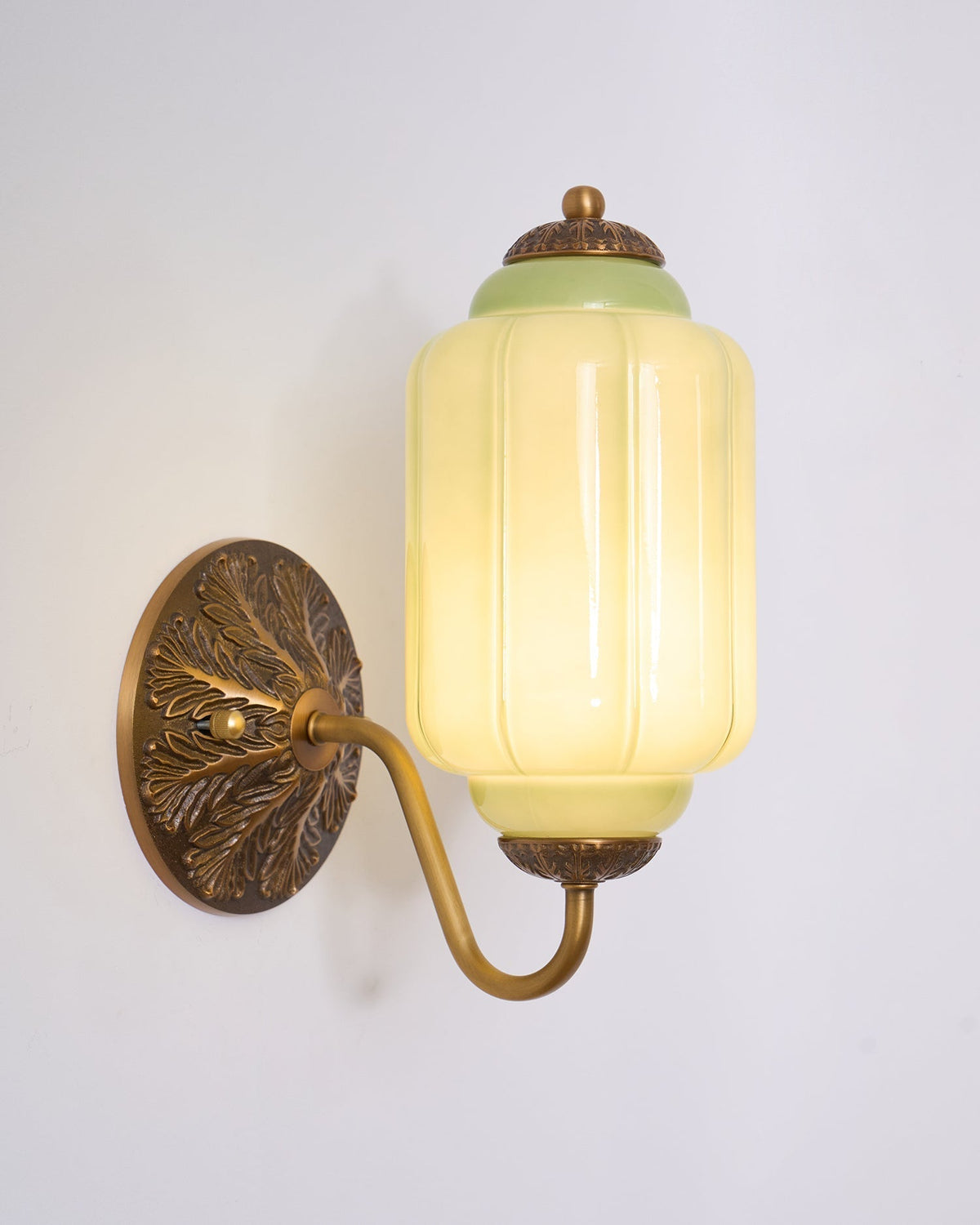 Melvane Vintage roze glazen wandlamp