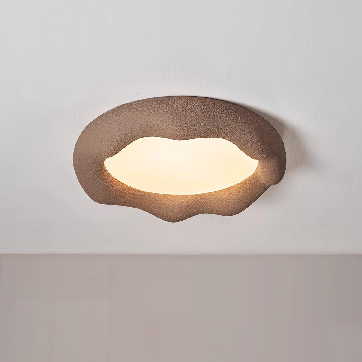 Plafondlamp met organische hars- en glasvezellichaam in beige