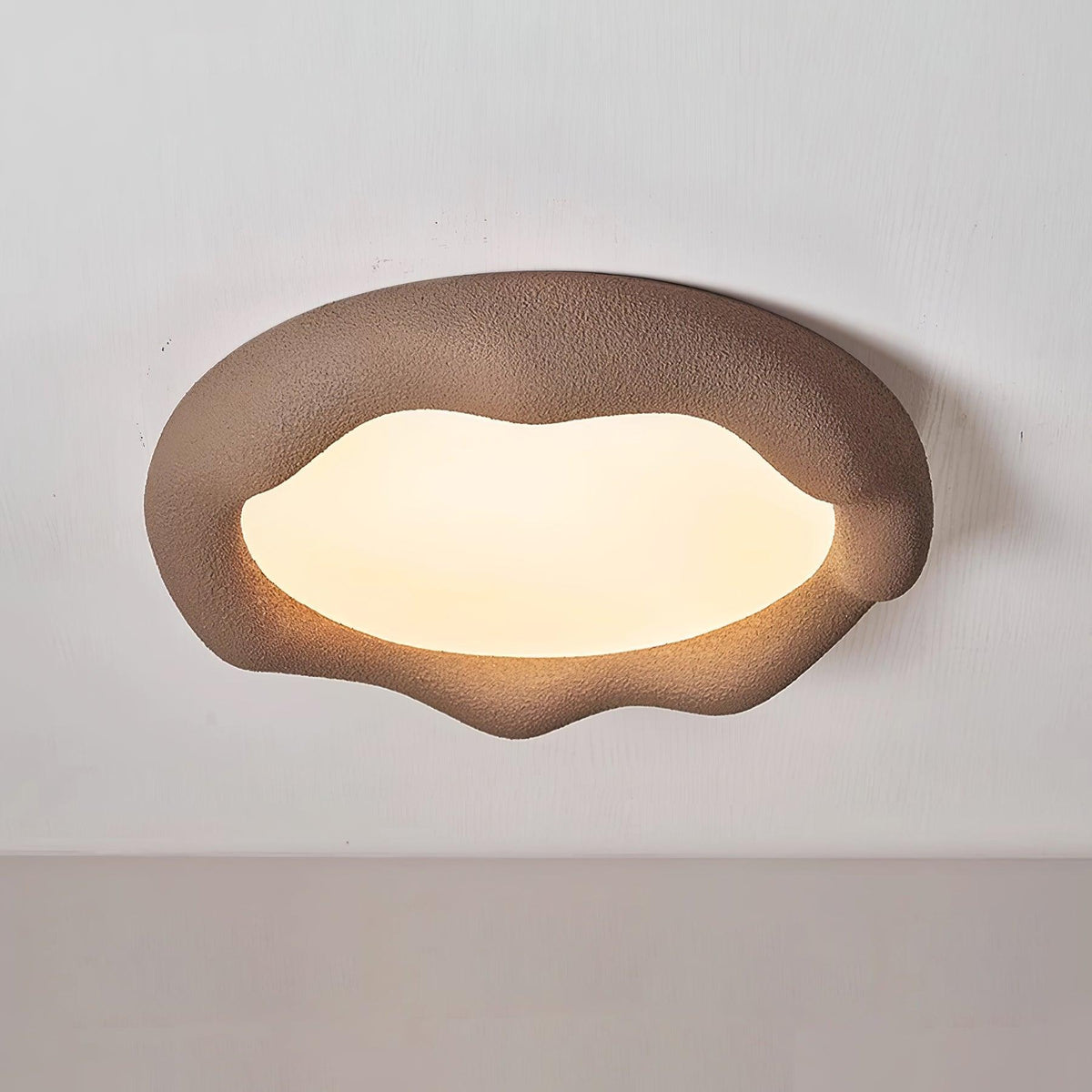 Plafondlamp met organische hars- en glasvezellichaam in beige