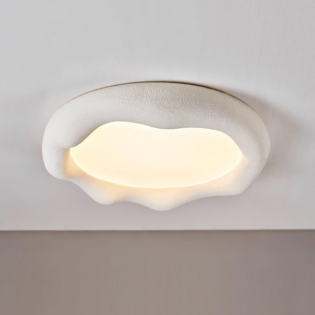 Plafondlamp met organische hars- en glasvezellichaam in beige