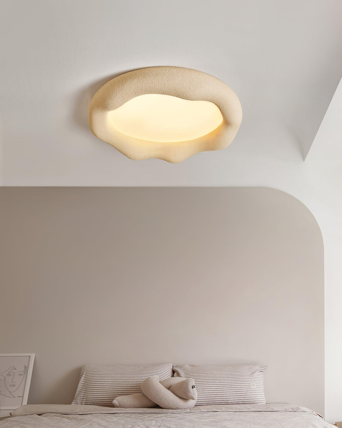 Plafondlamp met organische hars- en glasvezellichaam in beige