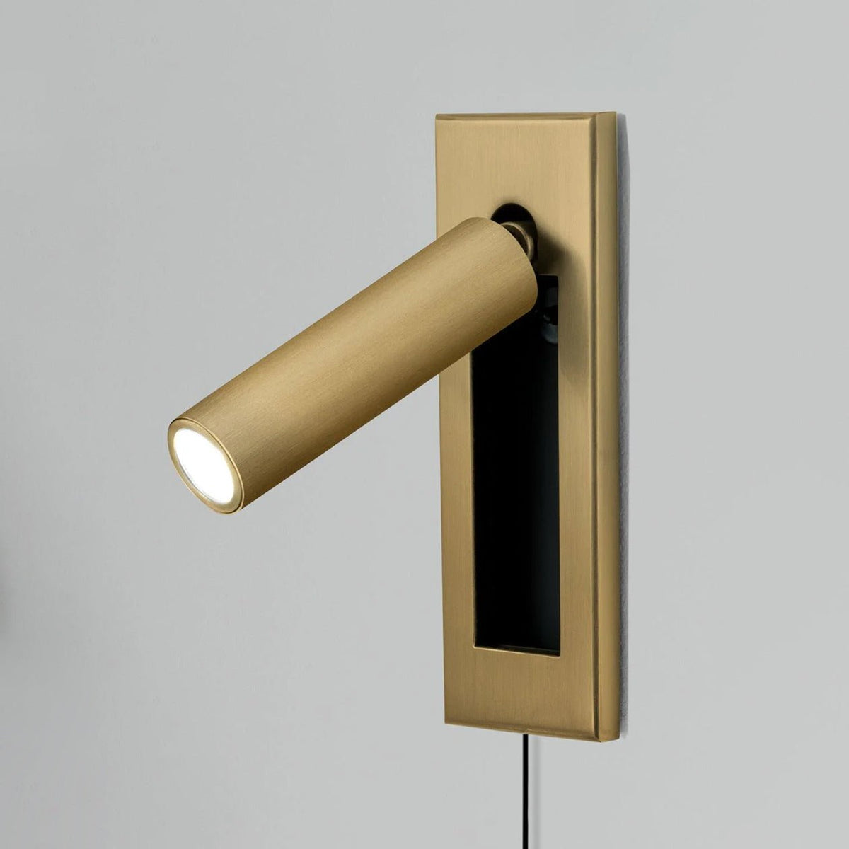 Velerelia ingebouwde wandlamp met stekker