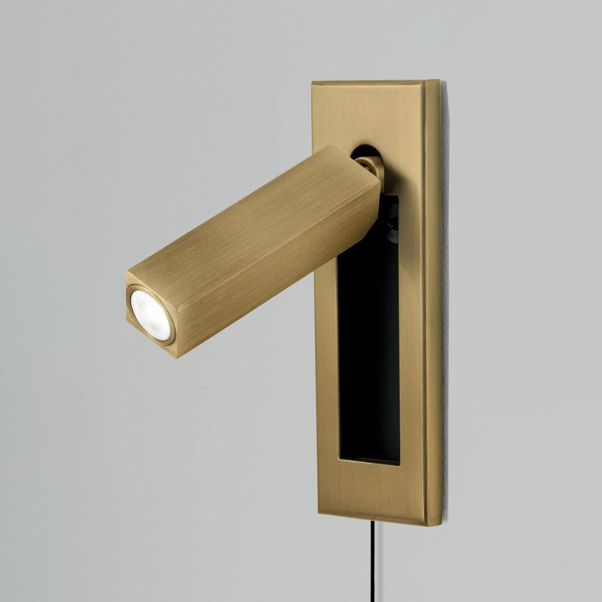 Velerelia ingebouwde wandlamp met stekker