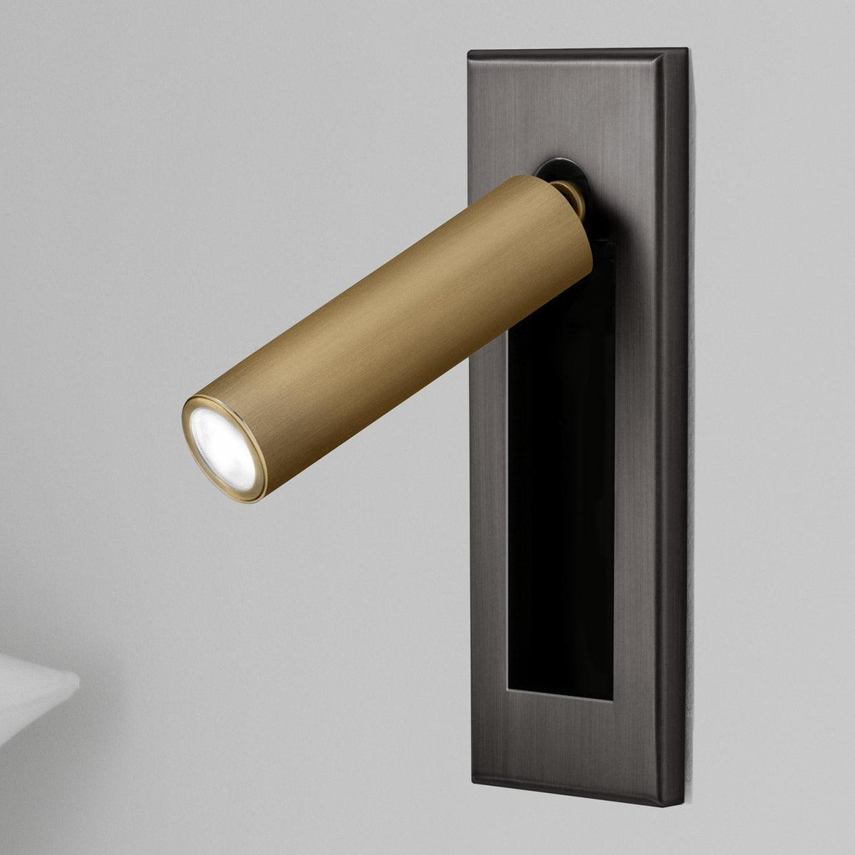 Velerelia ingebouwde wandlamp met stekker