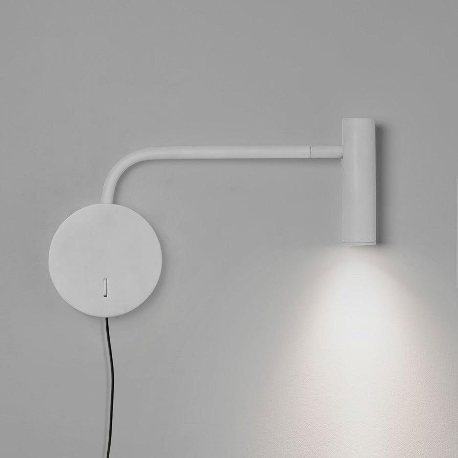 Pivoil wandlamp