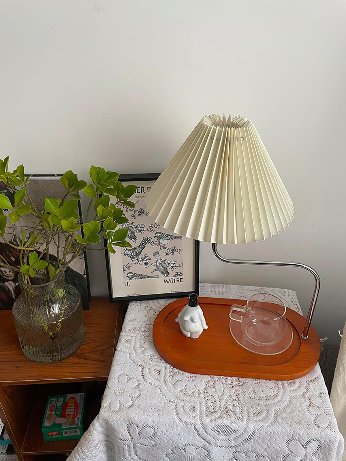 Ornelle tafellamp van hout en stof
