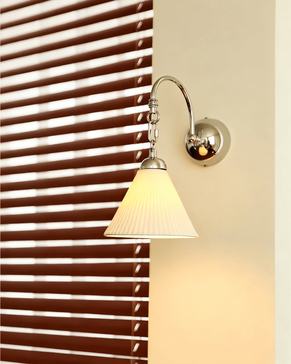 Teks bloemblaadje wandlamp