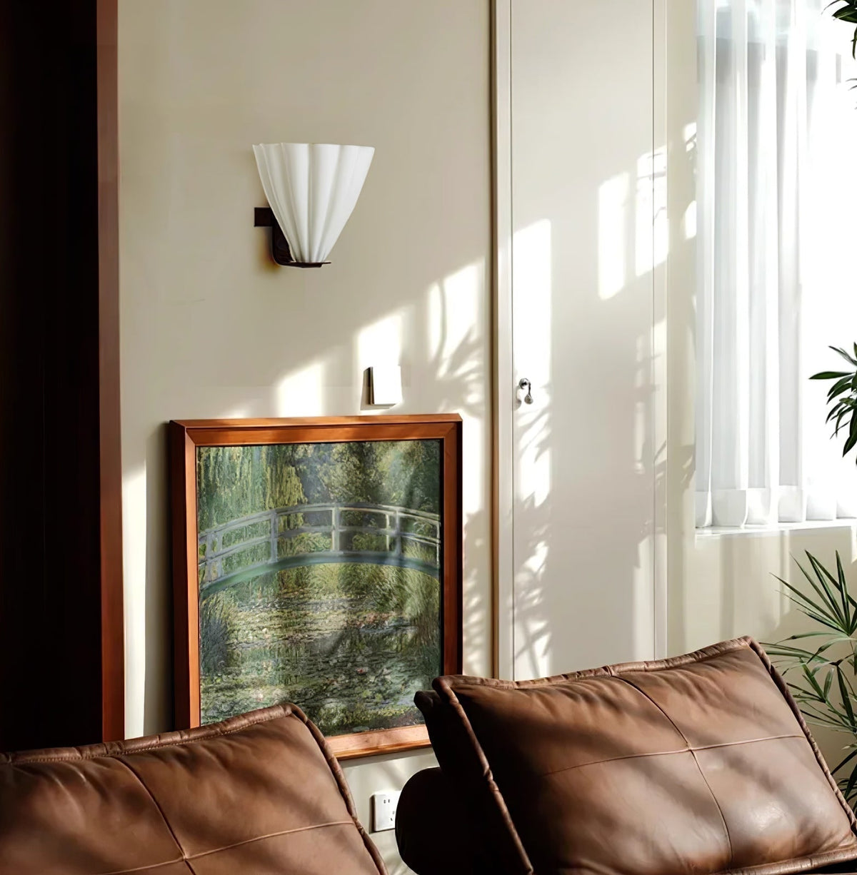 Ixelyn vormgegeven glazen wandlamp