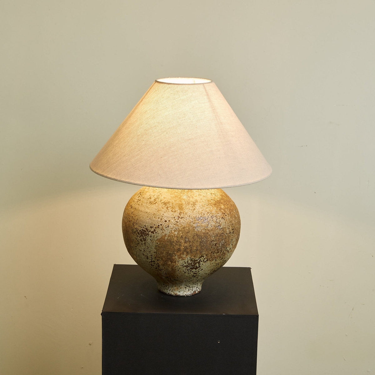 Lirys Moderne tafellamp van keramiek