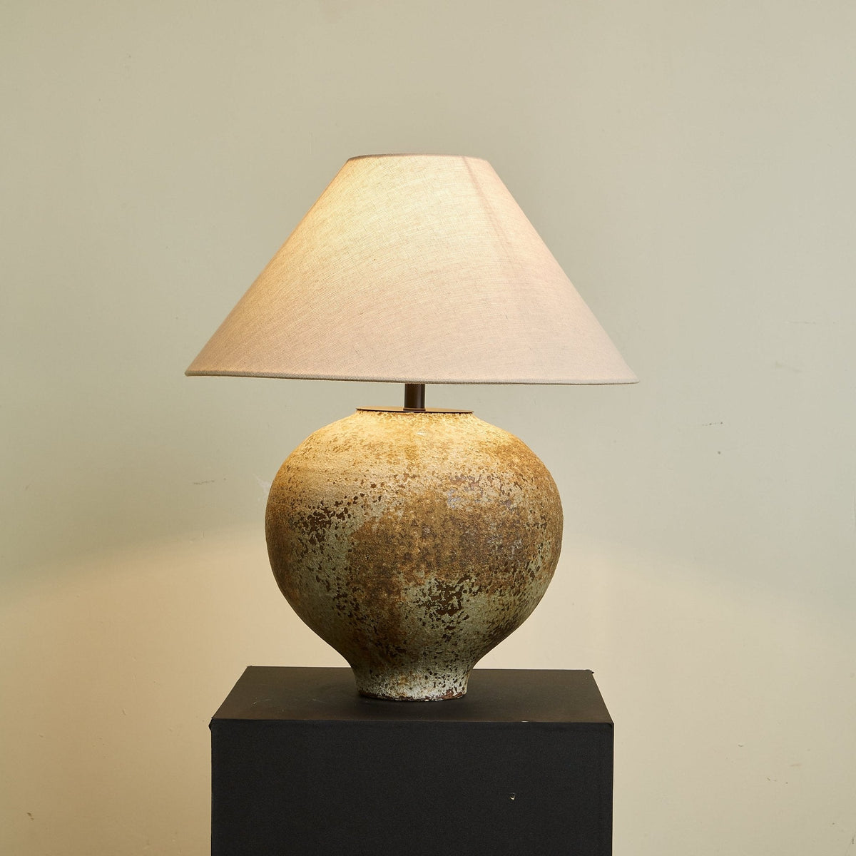 Lirys Moderne tafellamp van keramiek