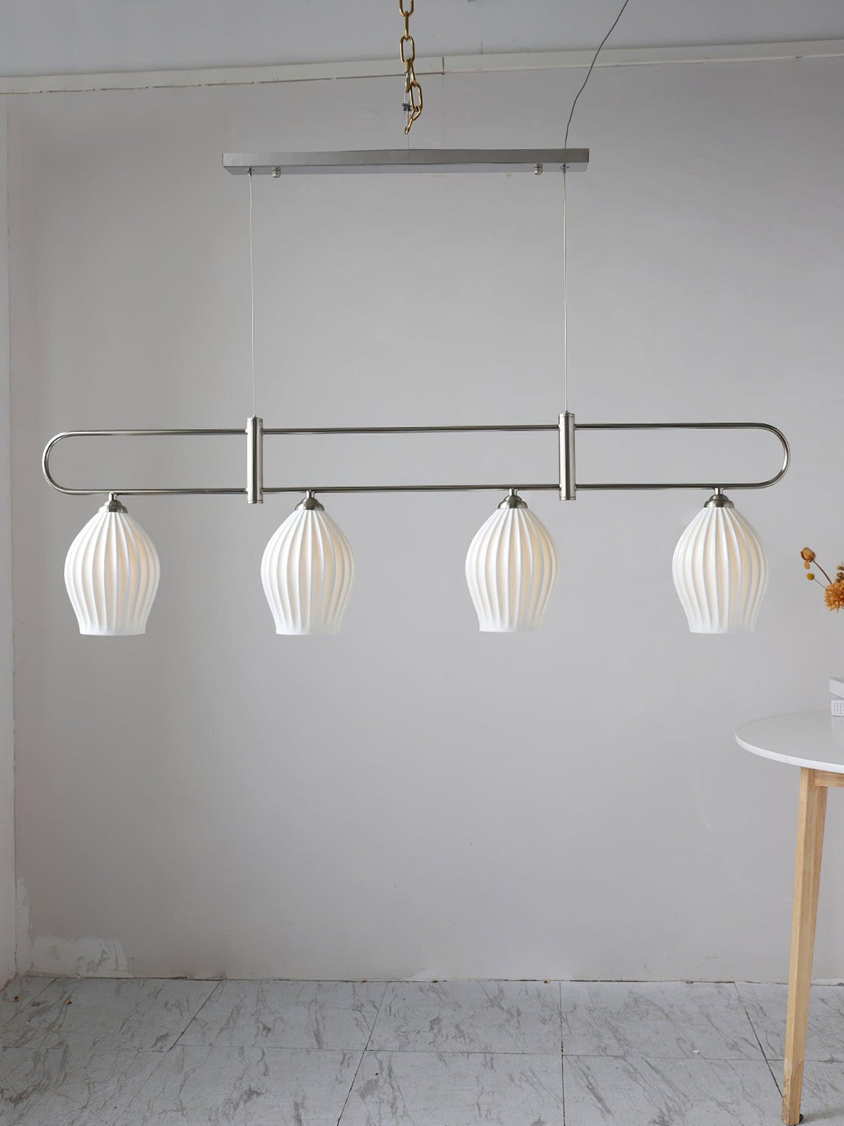 Arlirir moderne hanglamp met minimalistisch kunstwerk in keramiek