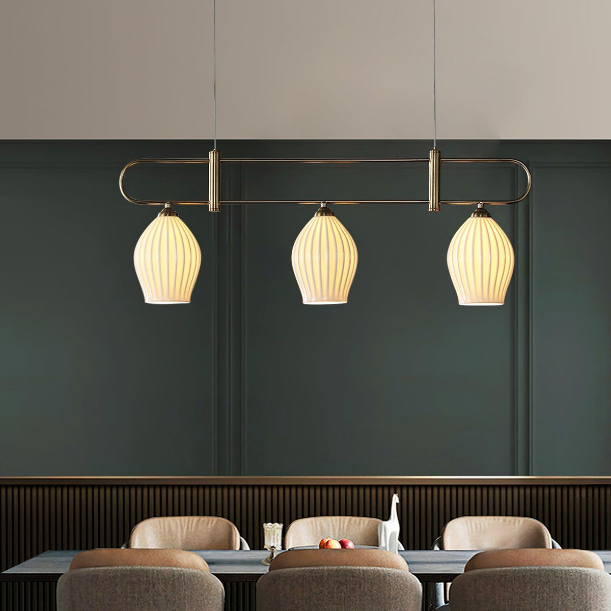 Arlirir moderne hanglamp met minimalistisch kunstwerk in keramiek