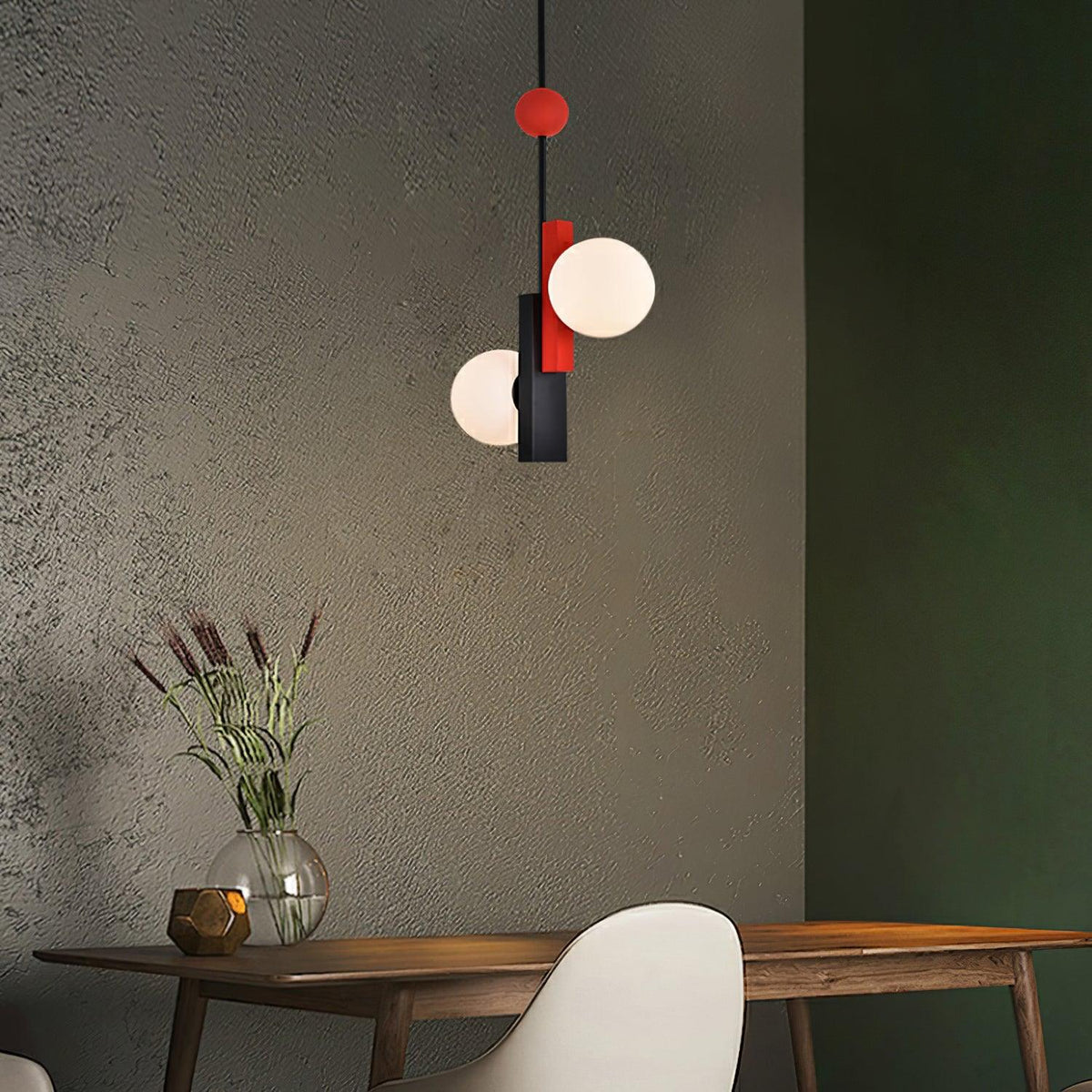 Veveny hanglamp met dubbele bollen en lineaire balken in geometrische stijl