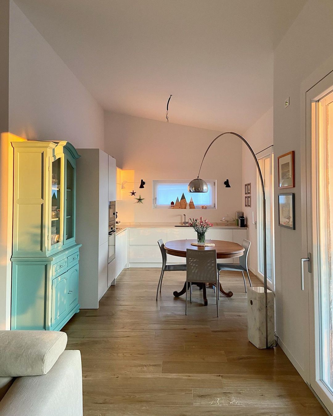 Viraelielle vloerlamp