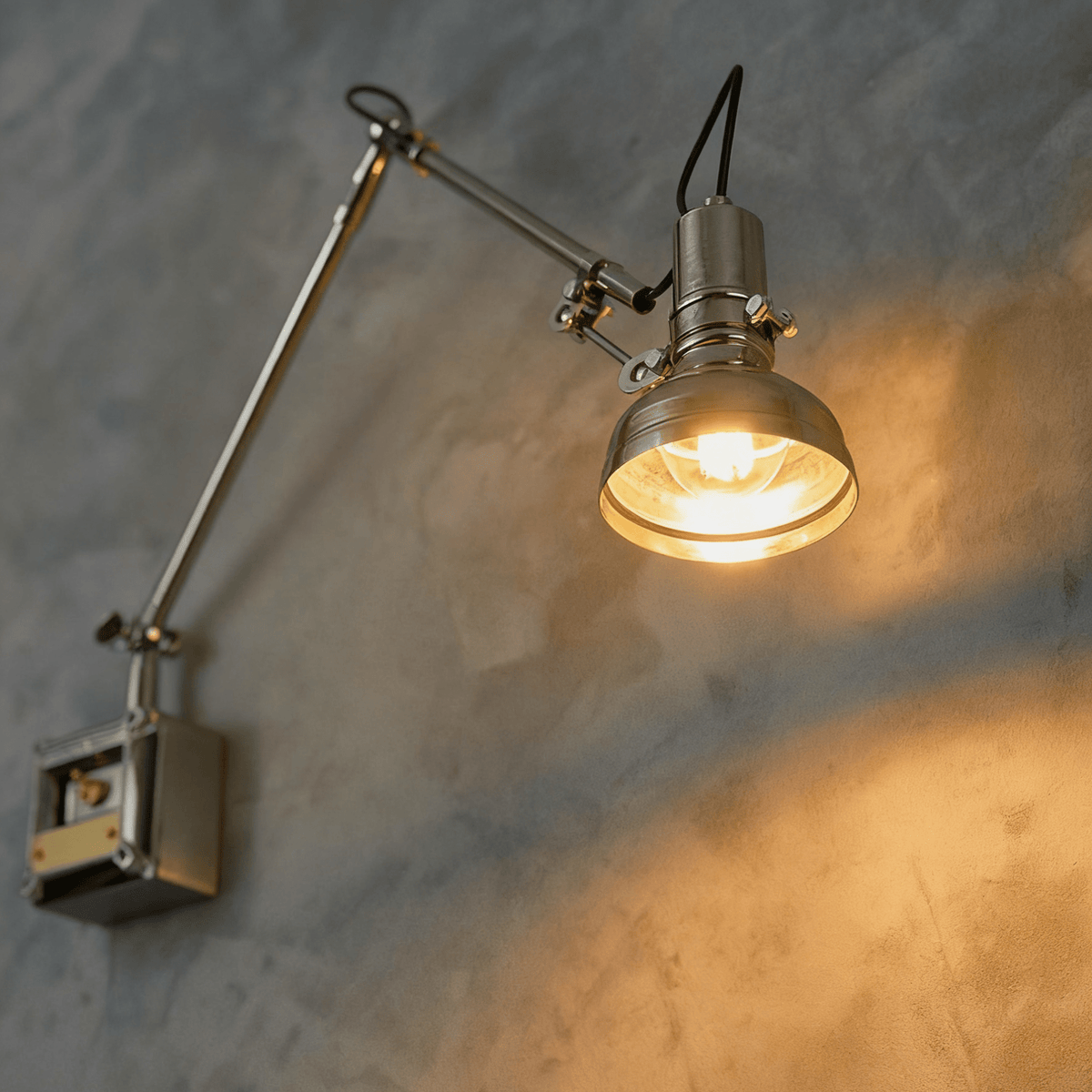 Rue Arm wandlamp