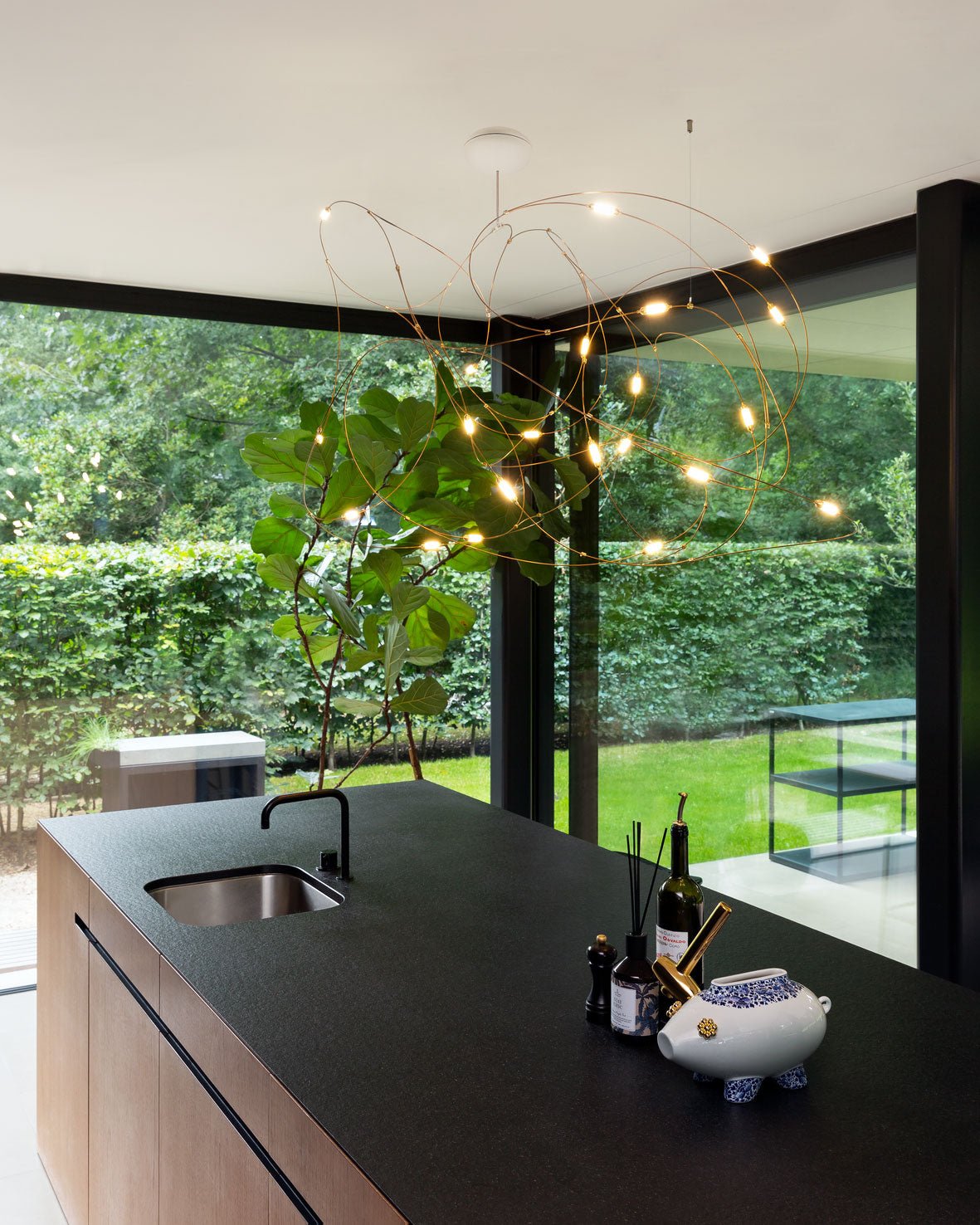 Celes hanglamp van staal met minimalistisch ontwerp
