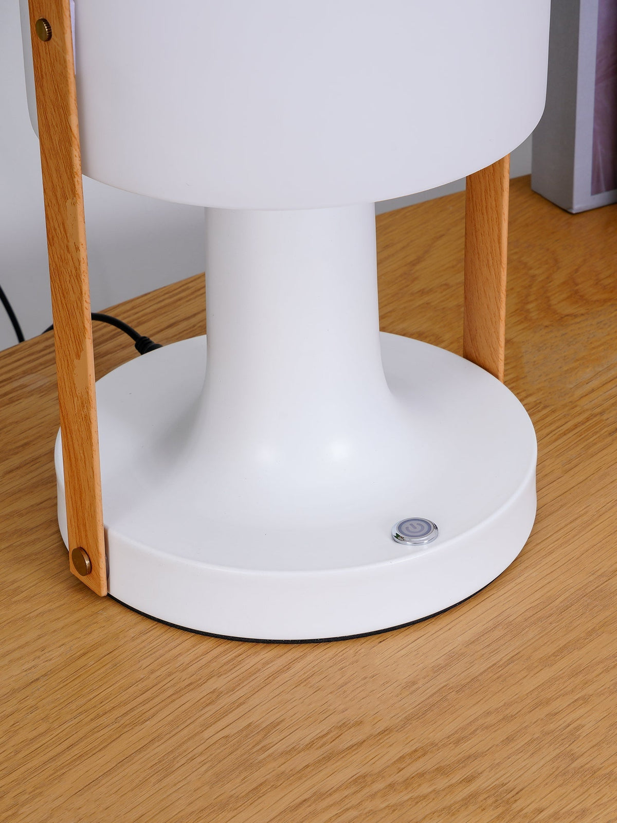 Nerys Scandinavische tafellamp