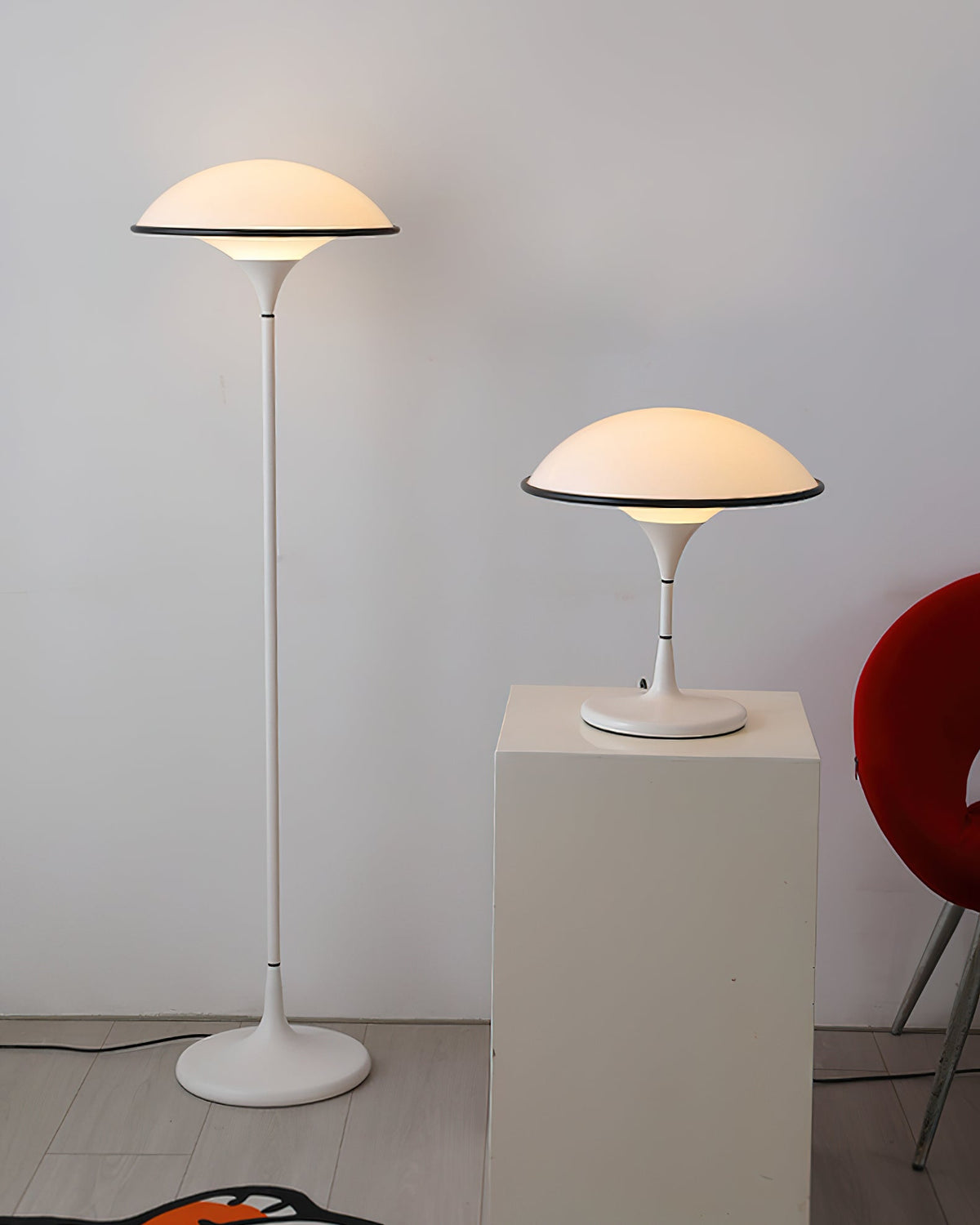 Revenor acryl futuristische tafellamp