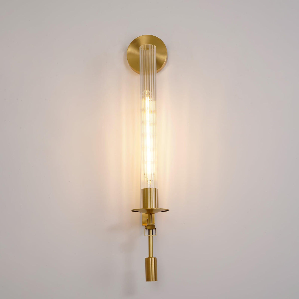 Veloora wandlamp messing Minimalistisch Geribbelde glas