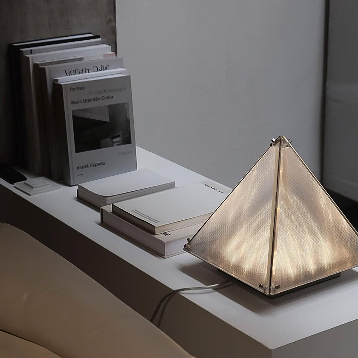 Mymiryre Pyramid glas tafellamp