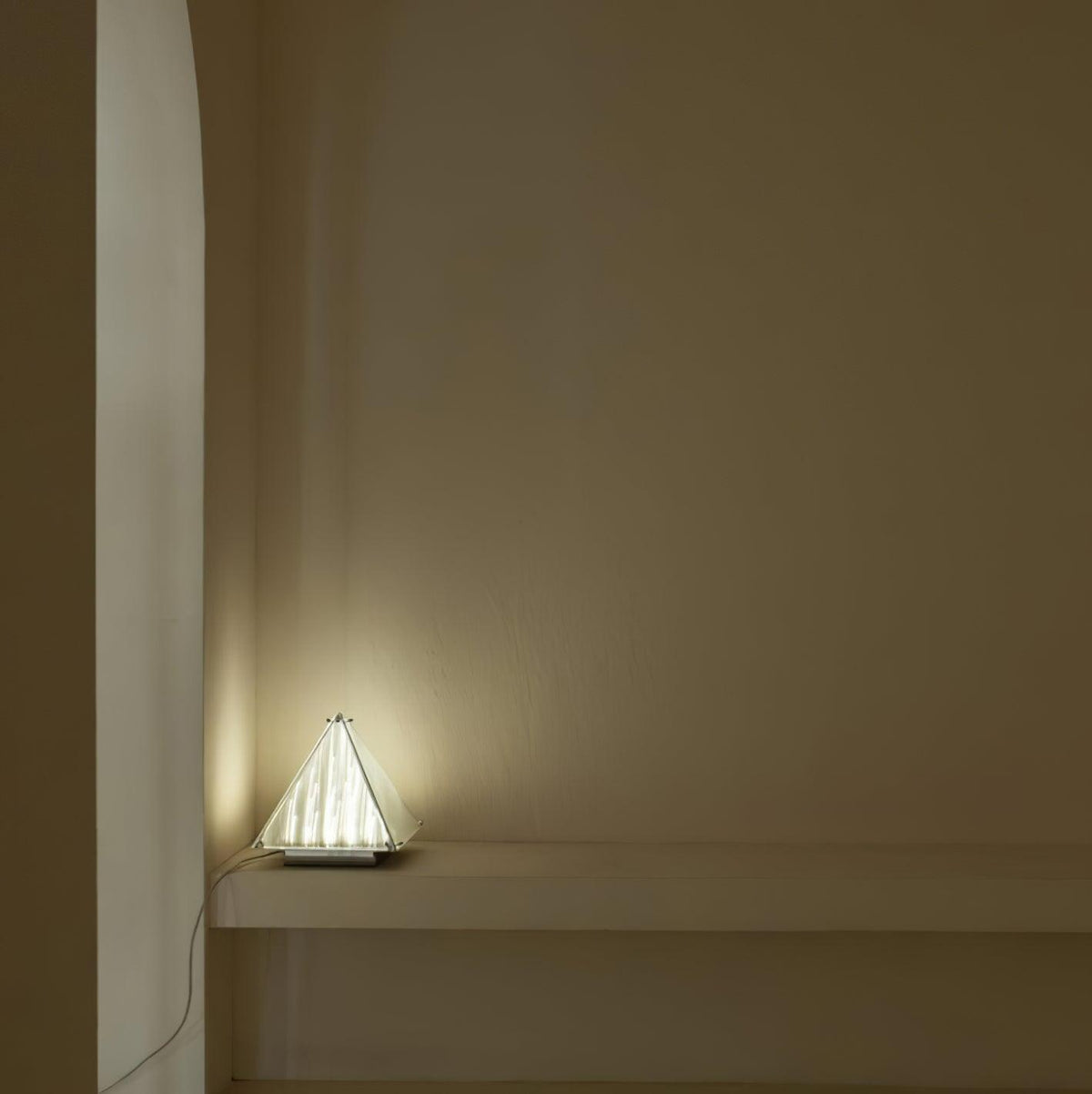 Mymiryre Pyramid glas tafellamp