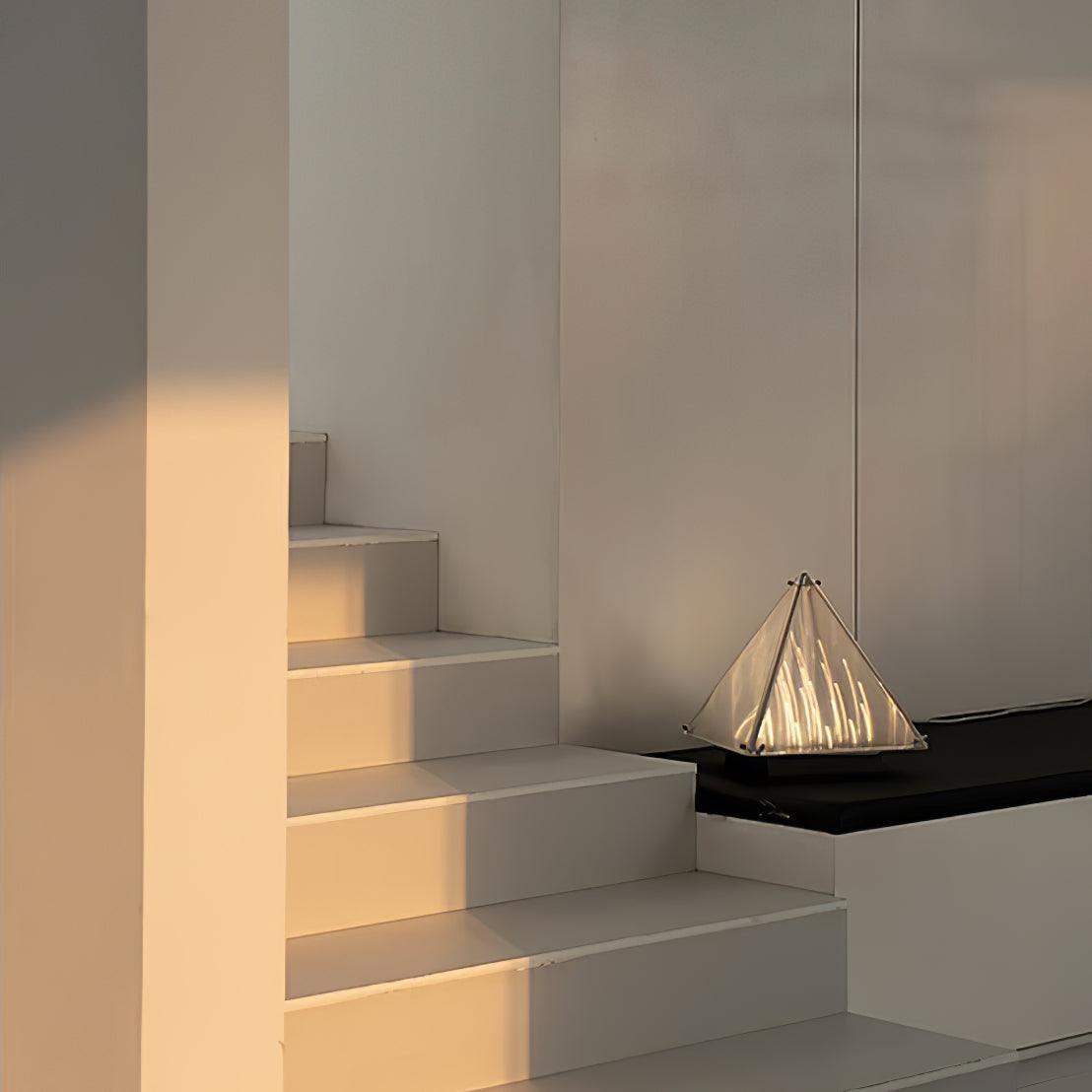 Mymiryre Pyramid glas tafellamp