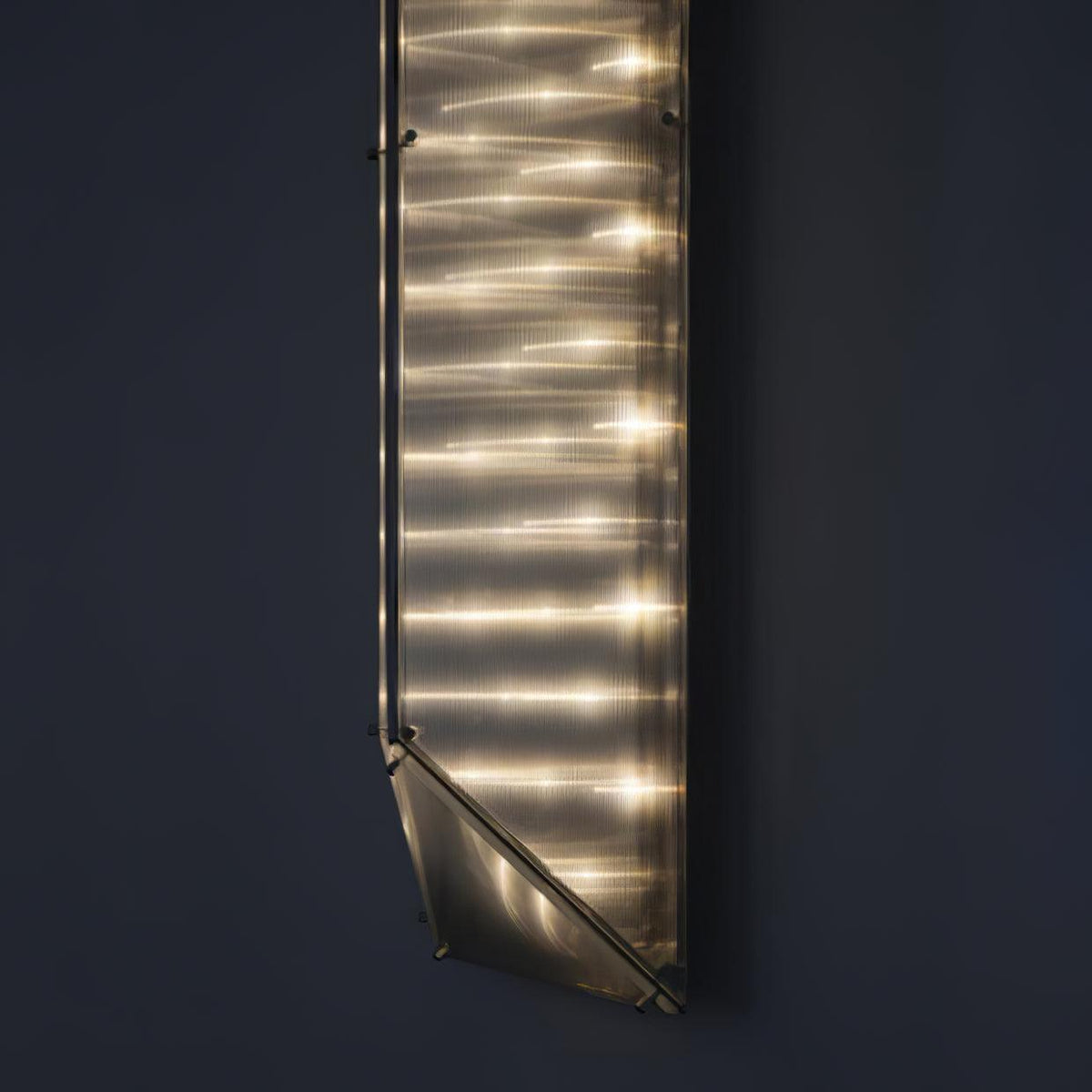 Prism Moderne wandlamp van glas met chroomafwerking