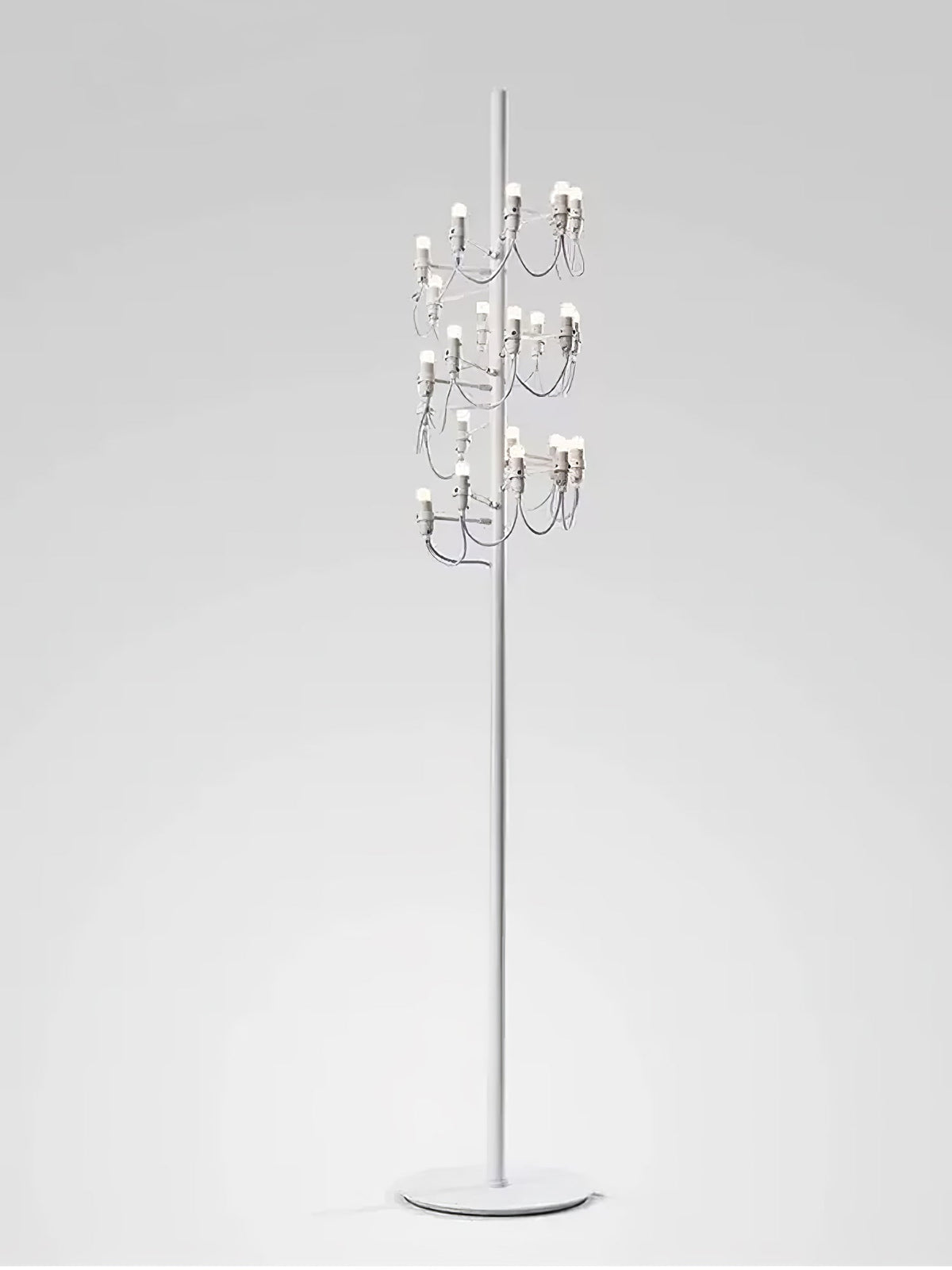 Olliryra sculpturale vloerlamp van staal