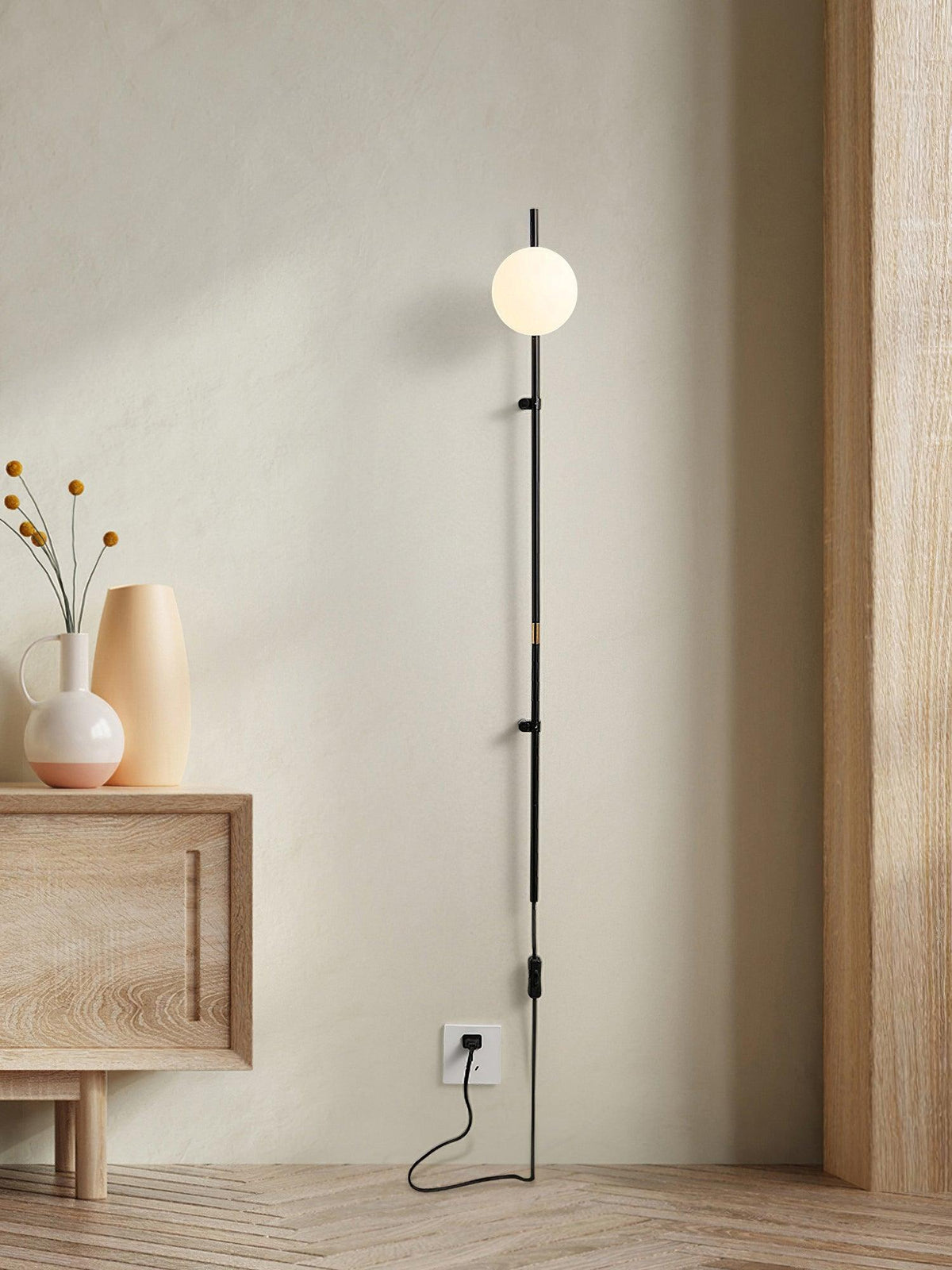 Curaeion Moderne minimalistische wandlamp met glas en stekker