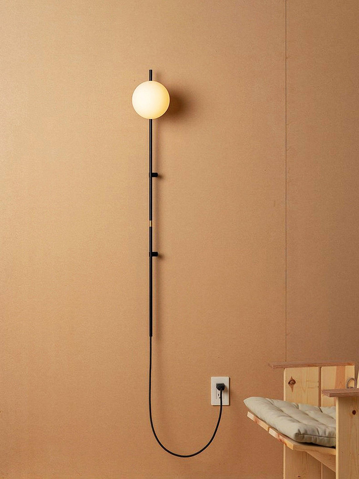 Curaeion Moderne minimalistische wandlamp met glas en stekker
