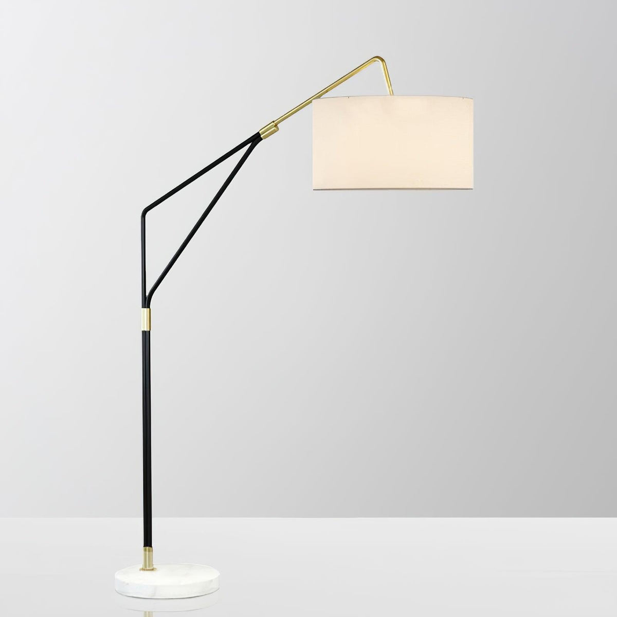 Eveny minimalistische vloerlamp met marmer