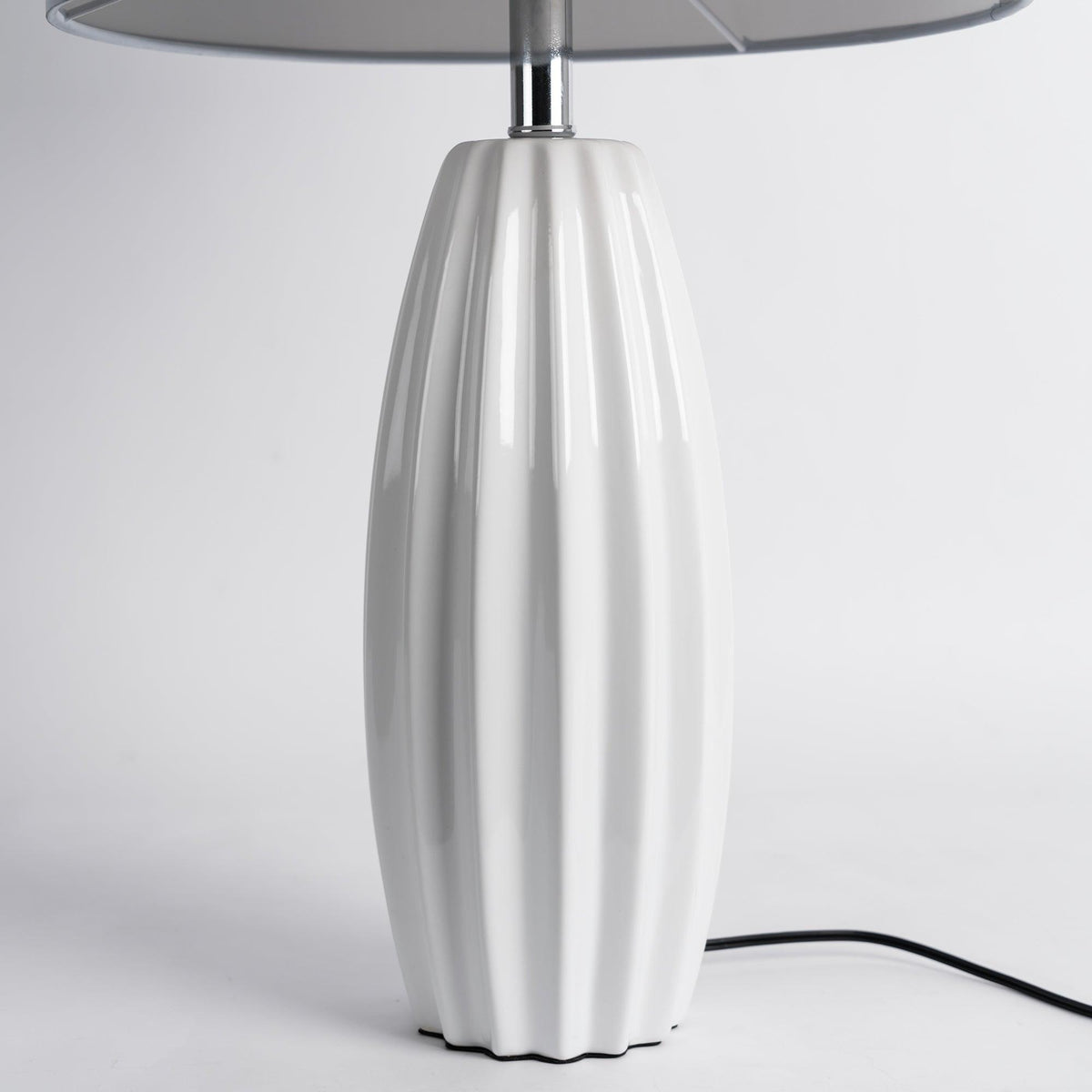 Terioina Moderne tafellamp van keramiek