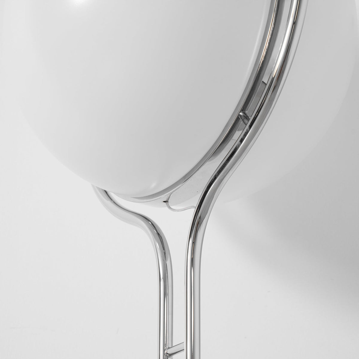 Avenoriella vloerlamp