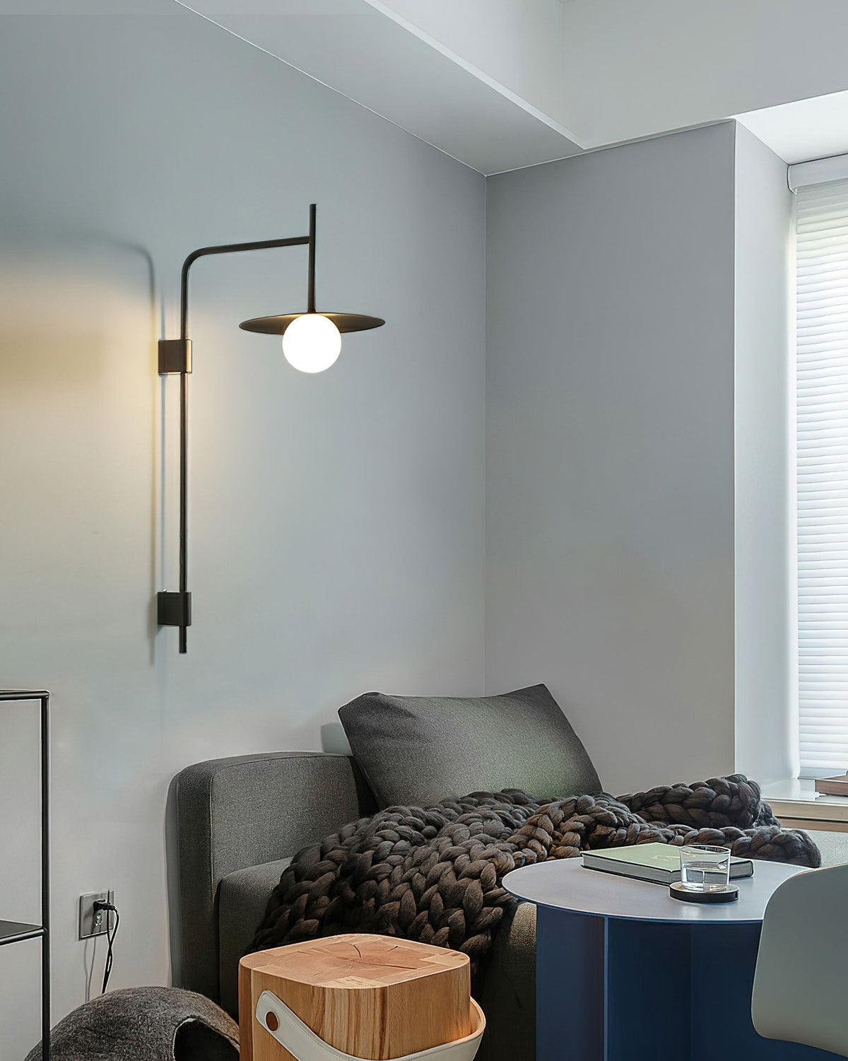 Lioririelle wandlamp modern minimalistisch met glazen kap
