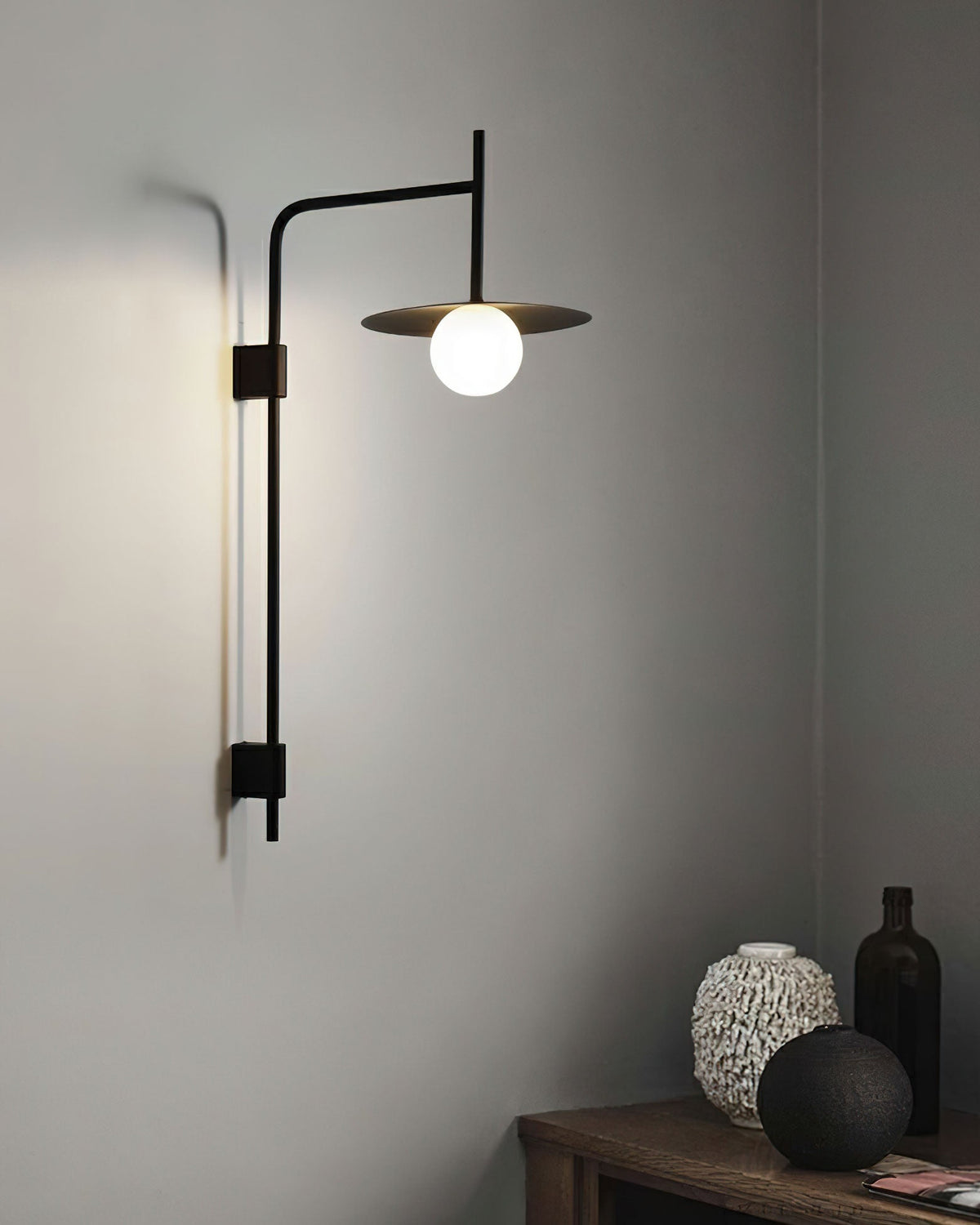 Lioririelle wandlamp modern minimalistisch met glazen kap