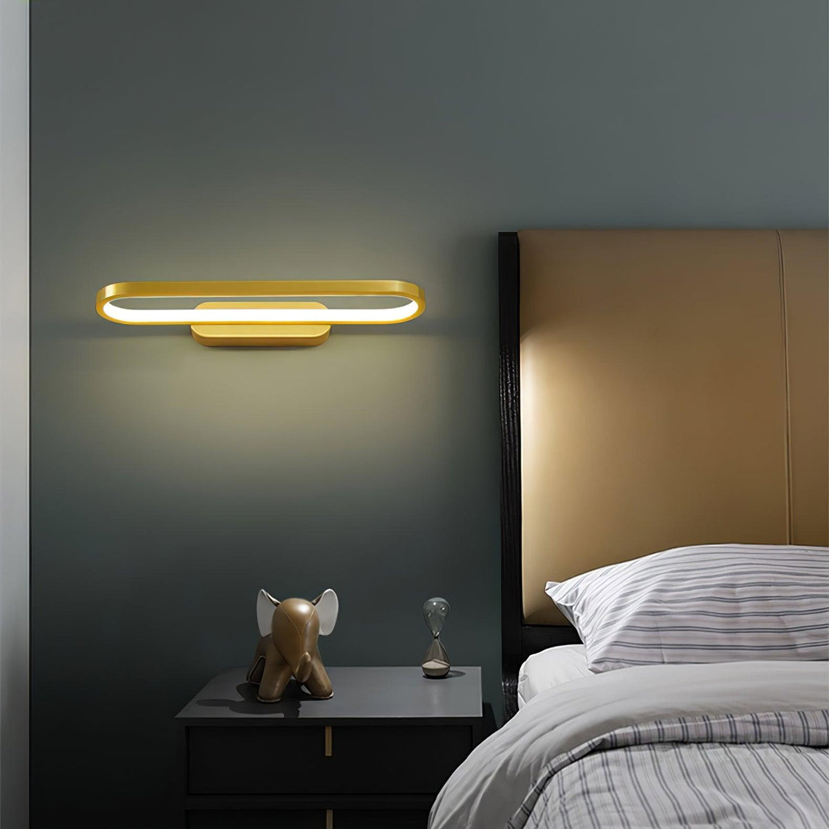 Casaraya Moderne wandlamp van messing in Minimalistisch Design