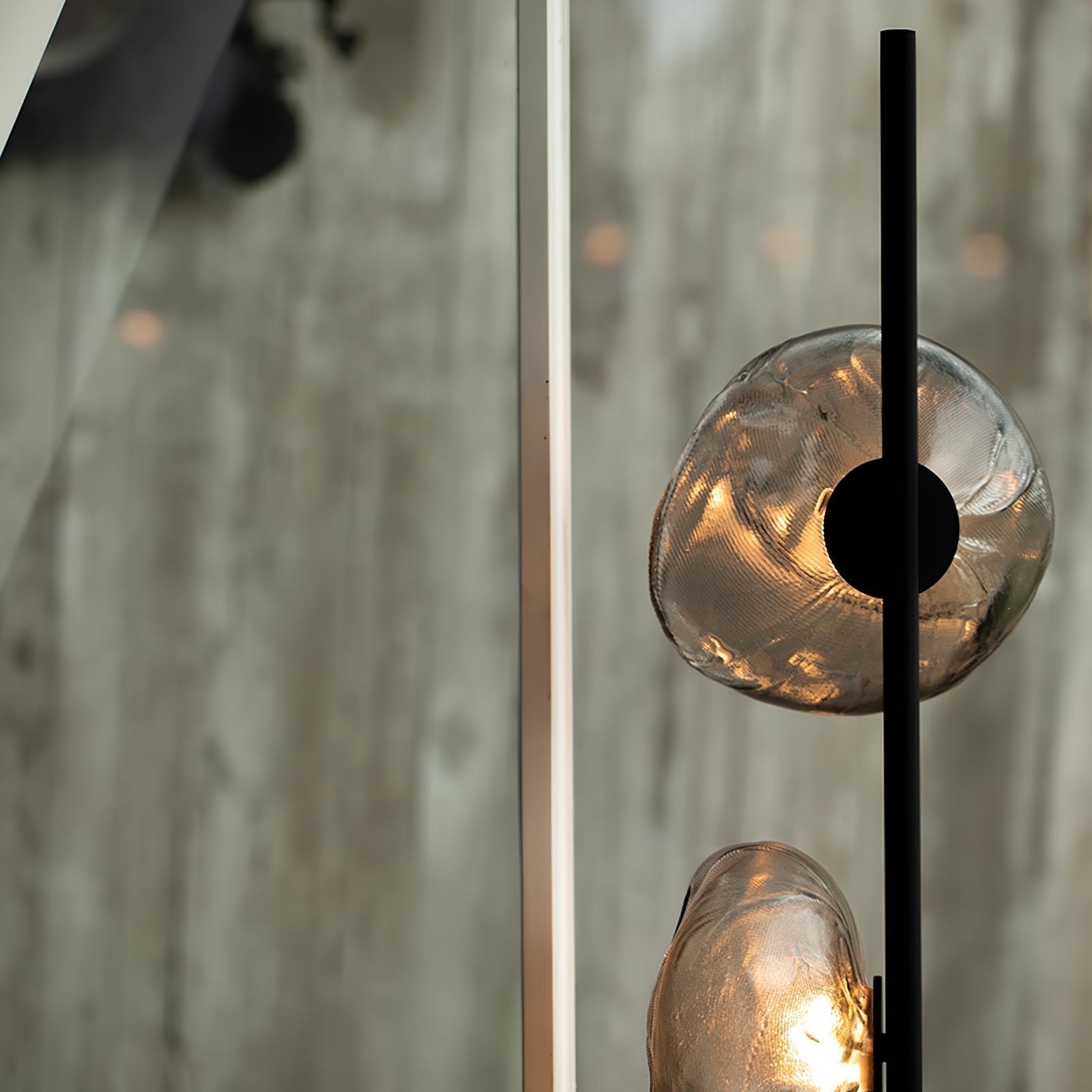 Byres Design Onregelmatige LED Tafellamp Metaal/Glas Binnen