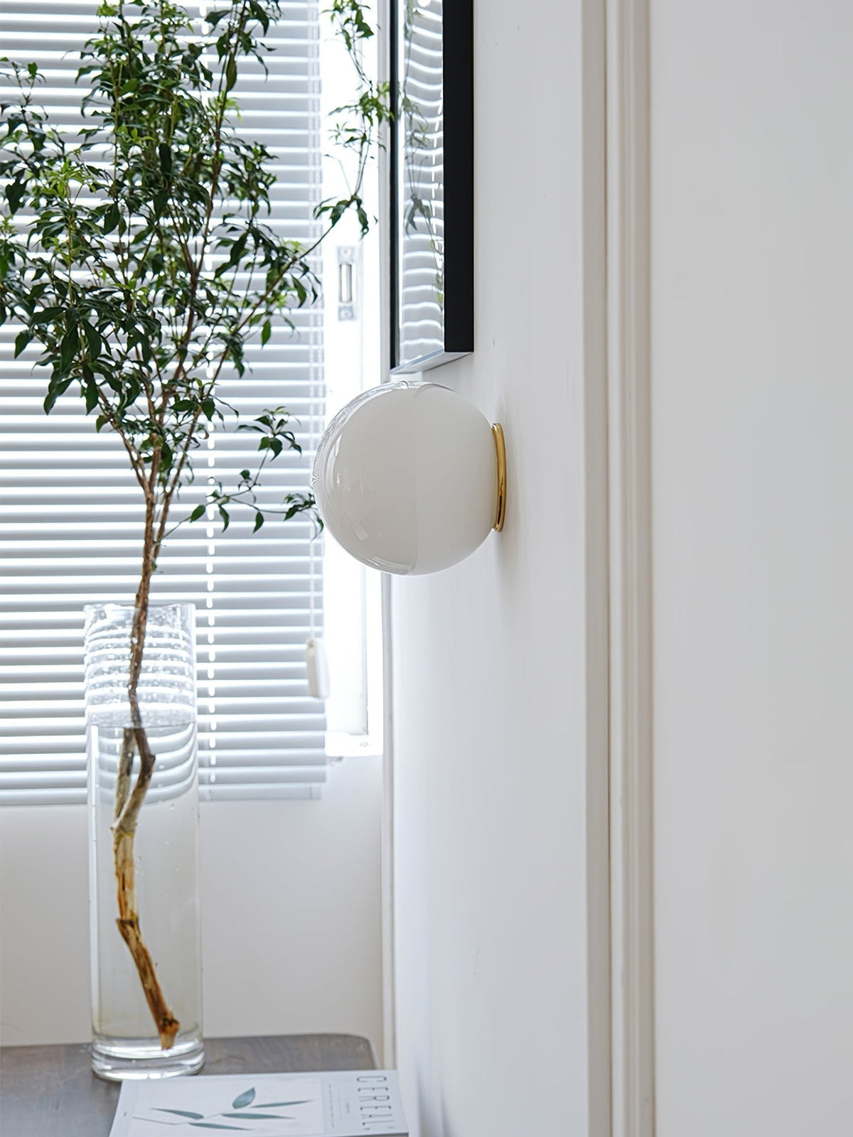 Celorira Moderne minimalistische mini-orb wandlamp van glas