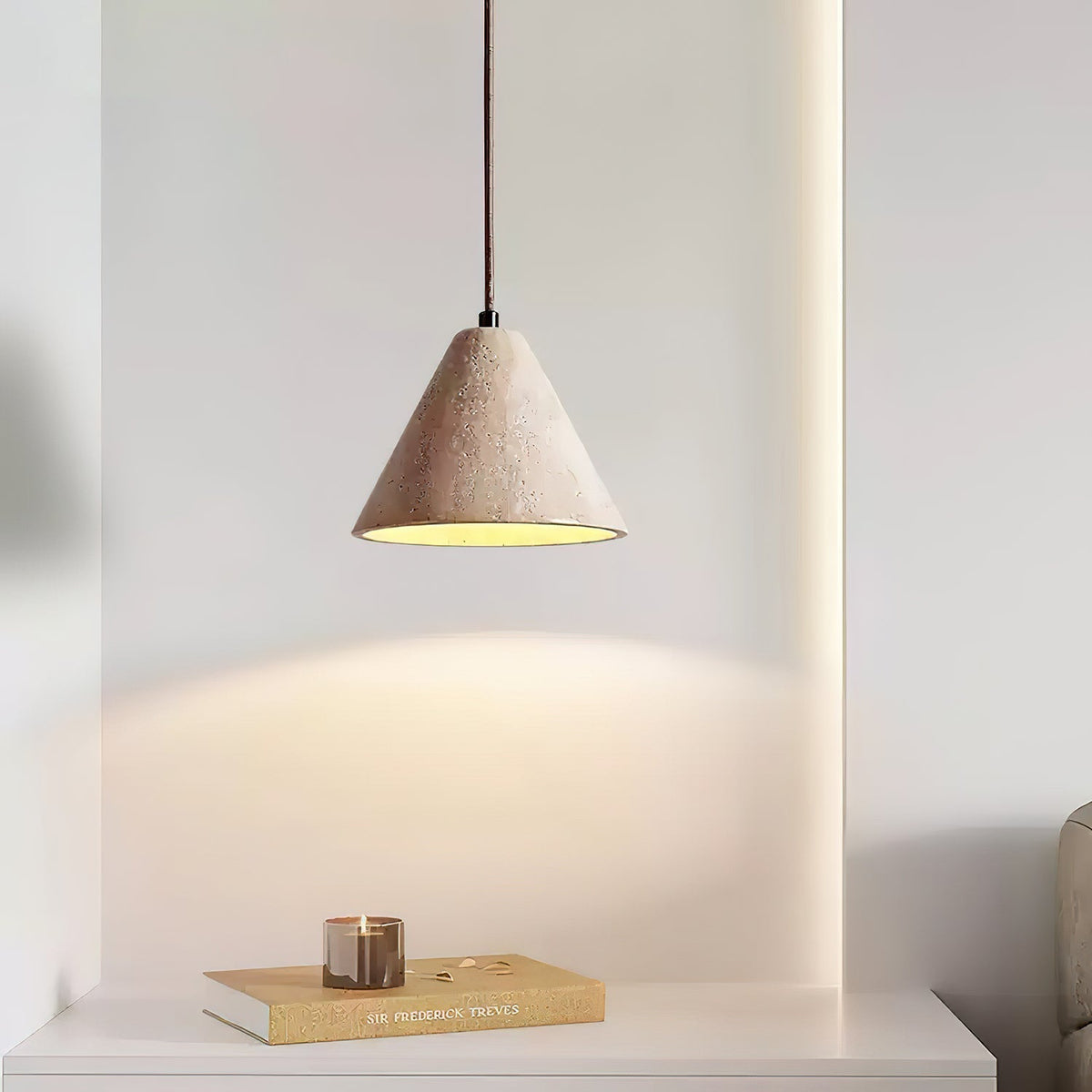 Cezoriel conische hanglamp van geel travertin