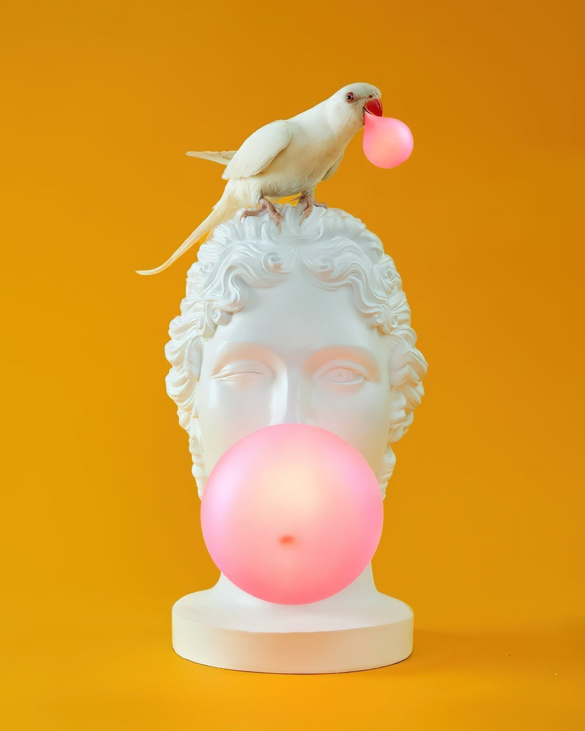 Aurrinel sculpturale tafellamp van hars