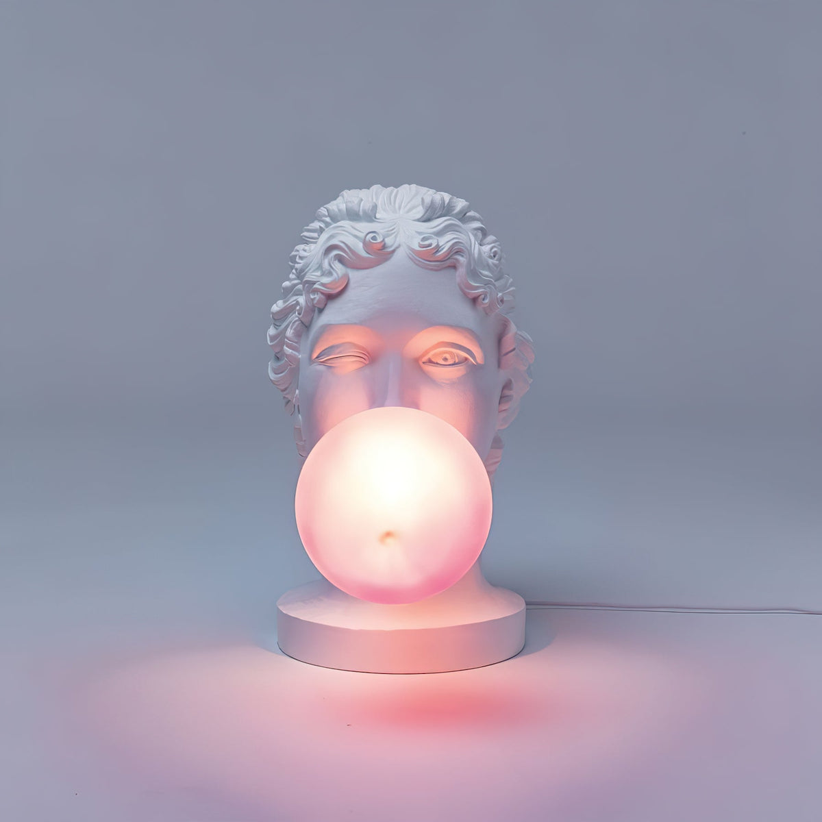 Aurrinel sculpturale tafellamp van hars