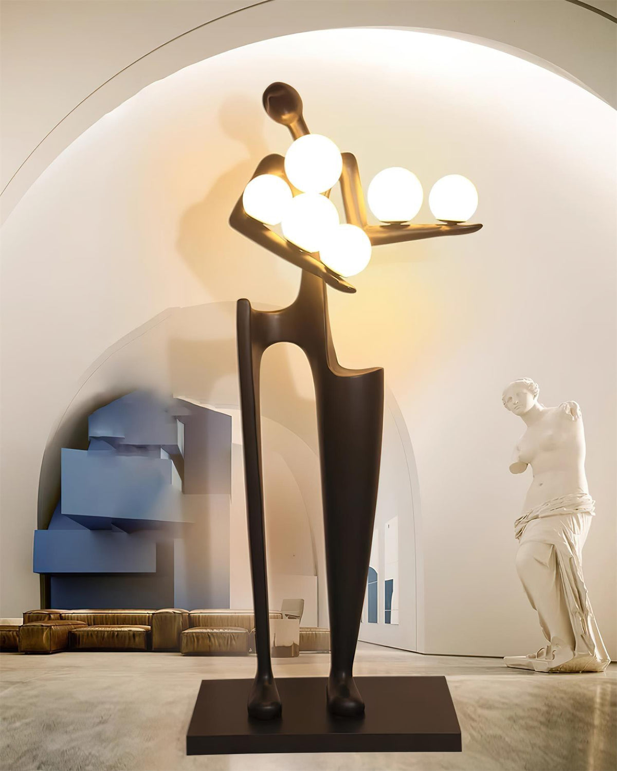 Viraeette kunststof vloerlamp in artistiek ontwerp