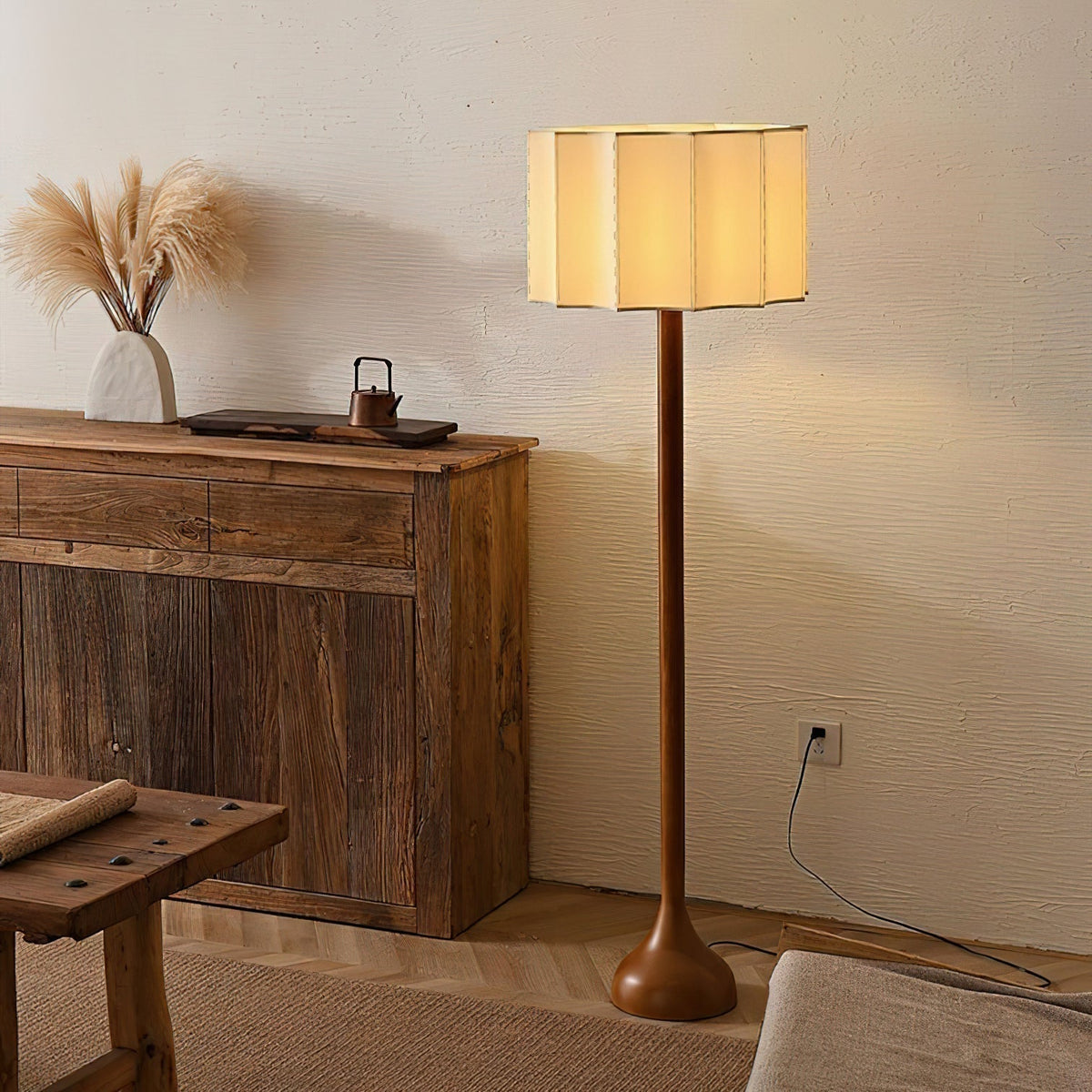 Bexi Minimalistische vloerlamp van walnoothout en beige stof
