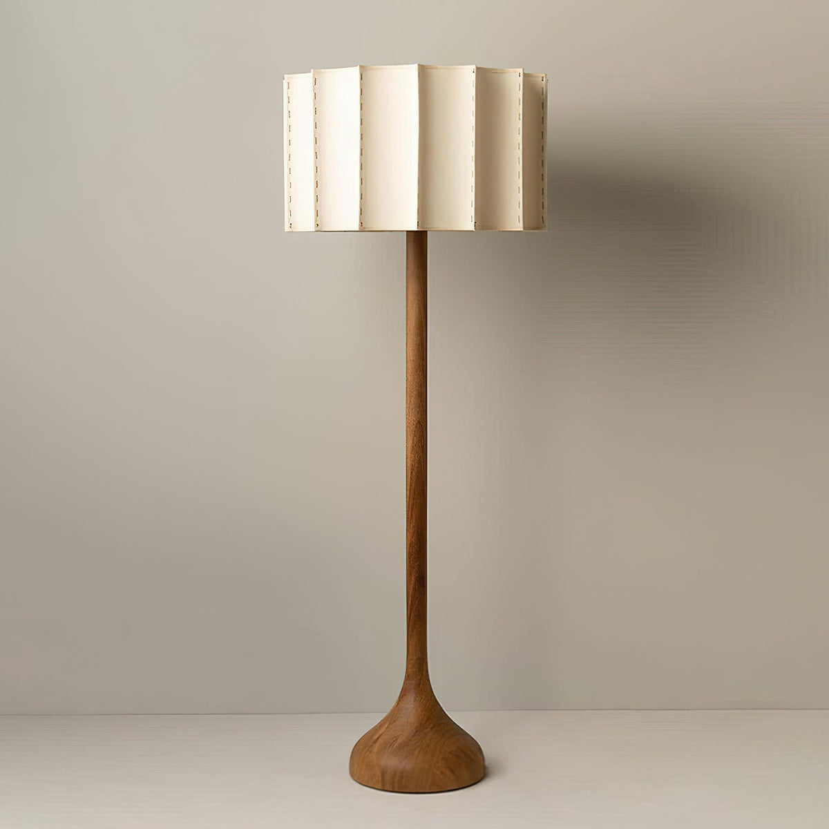 Bexi Minimalistische vloerlamp van walnoothout en beige stof