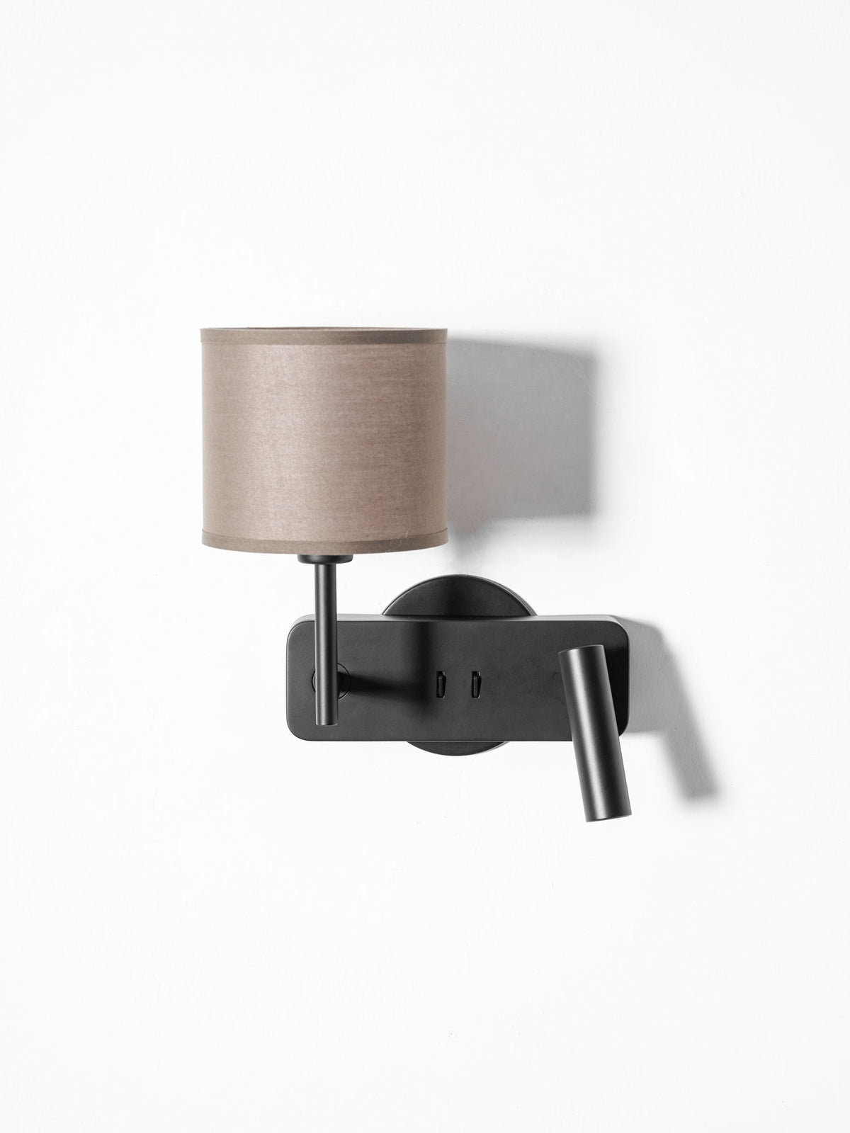 Rivoeria wandlamp