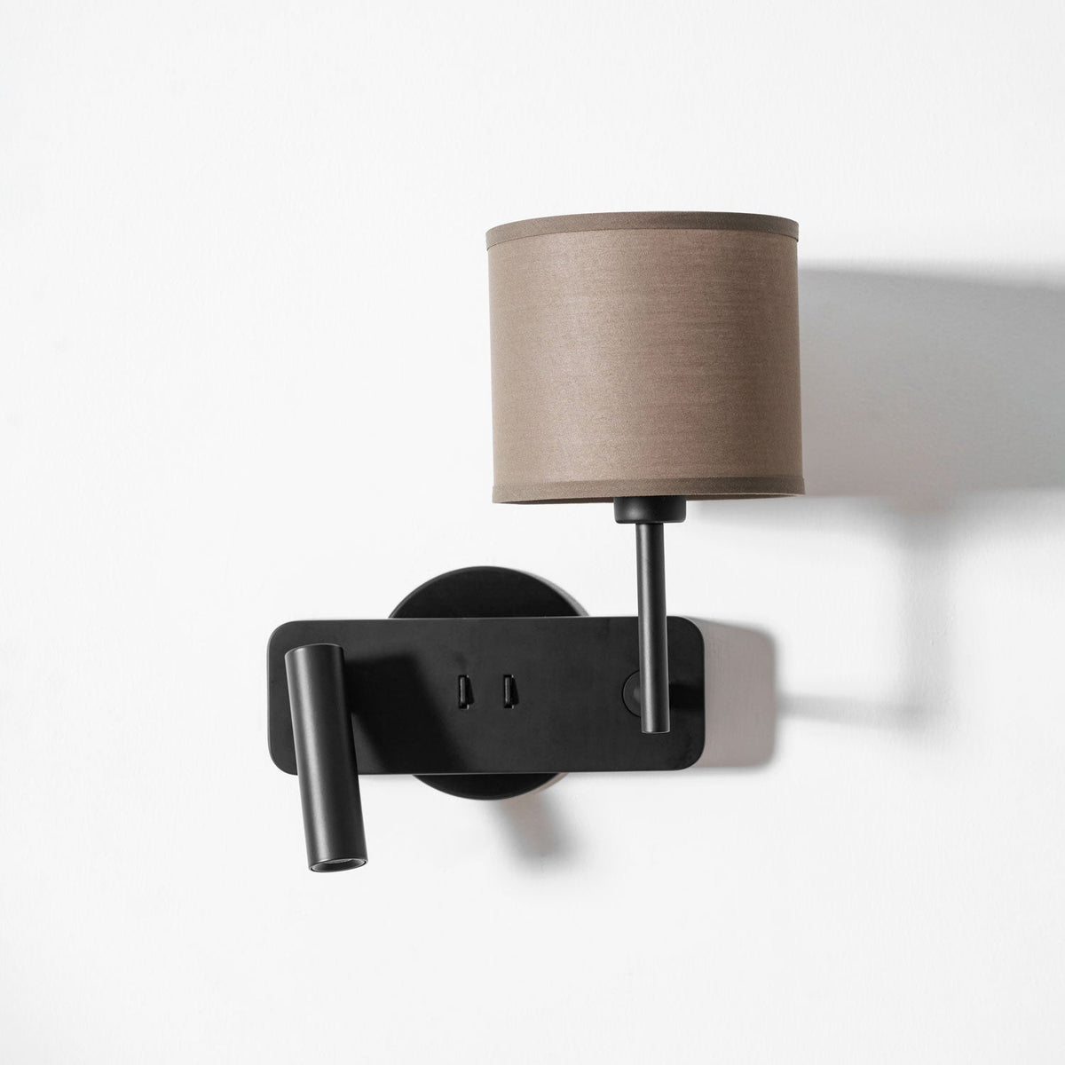 Rivoeria wandlamp